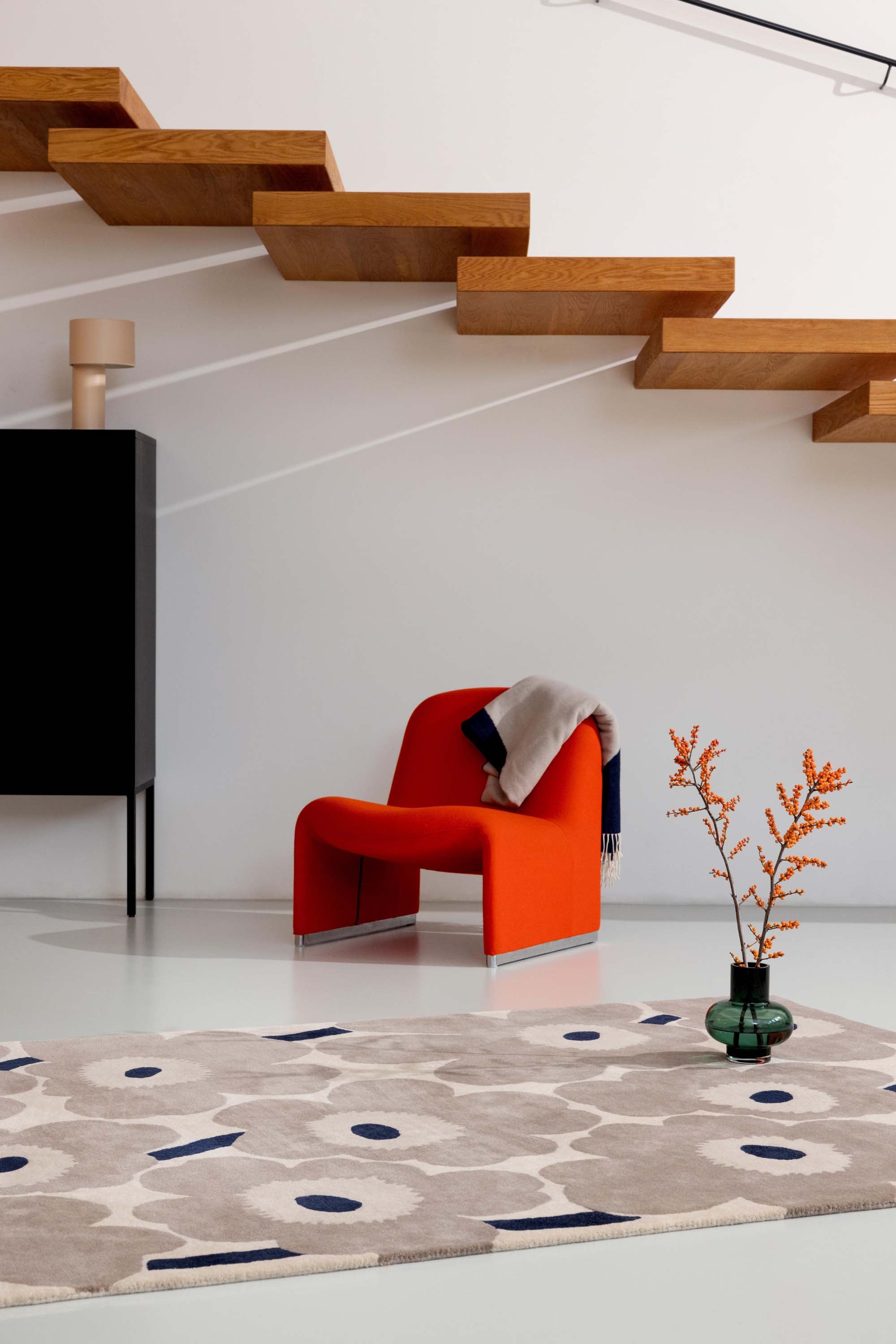 Grey patterned floral rug