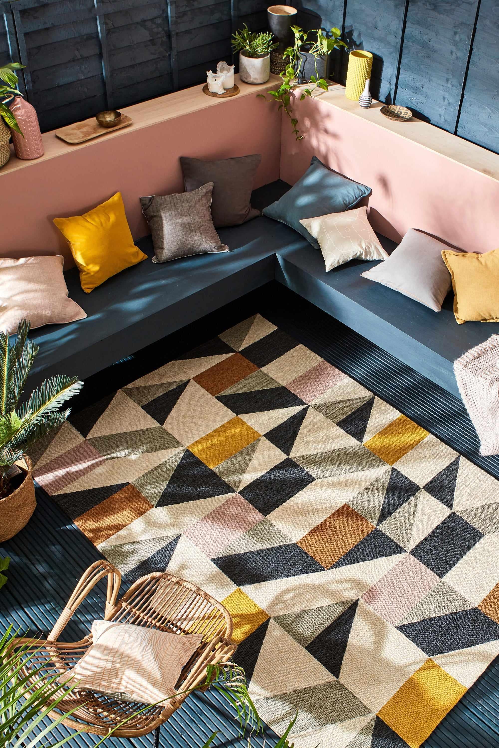 Modern multicolour geometric rug