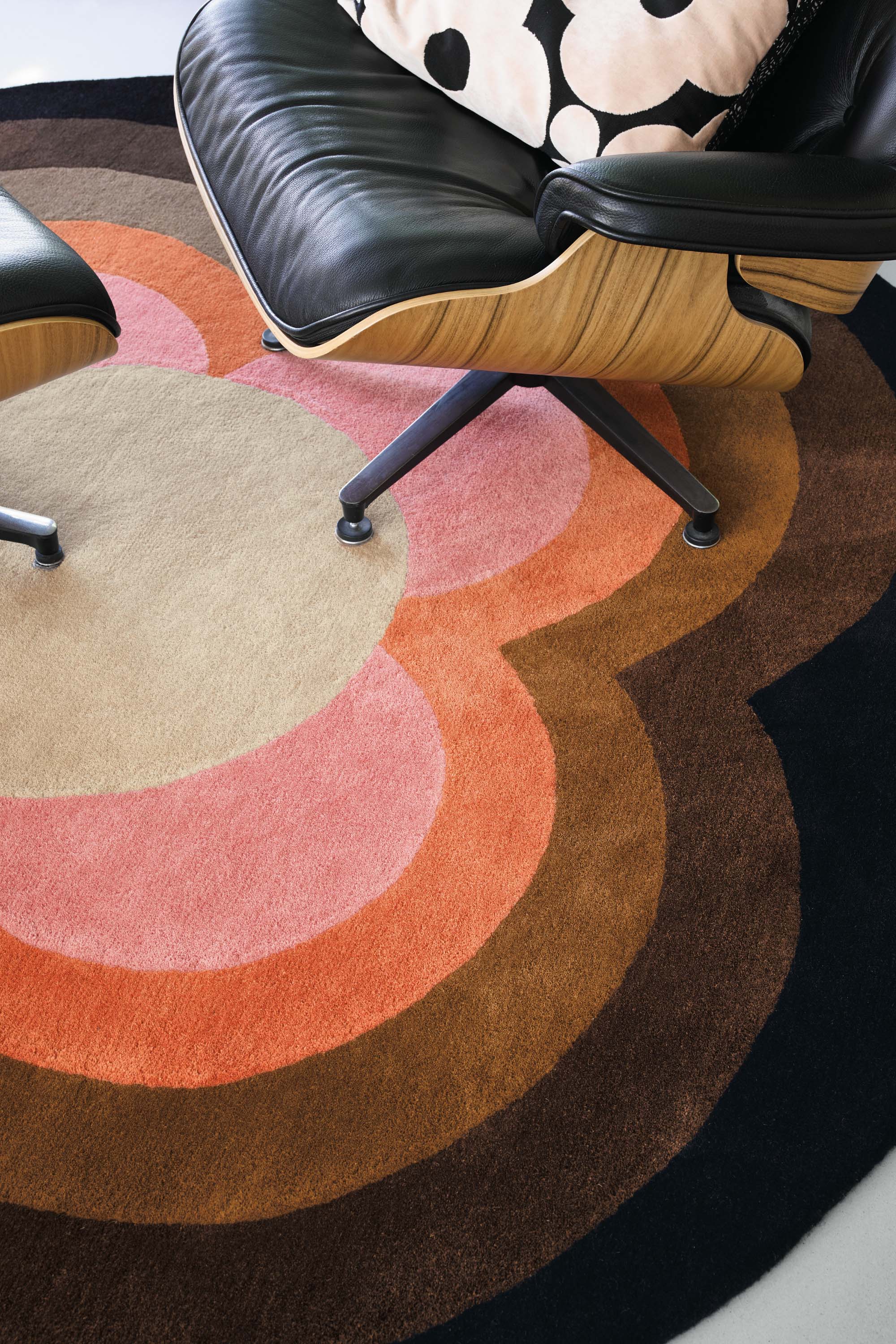 orla kiely sunflower pink circle rug