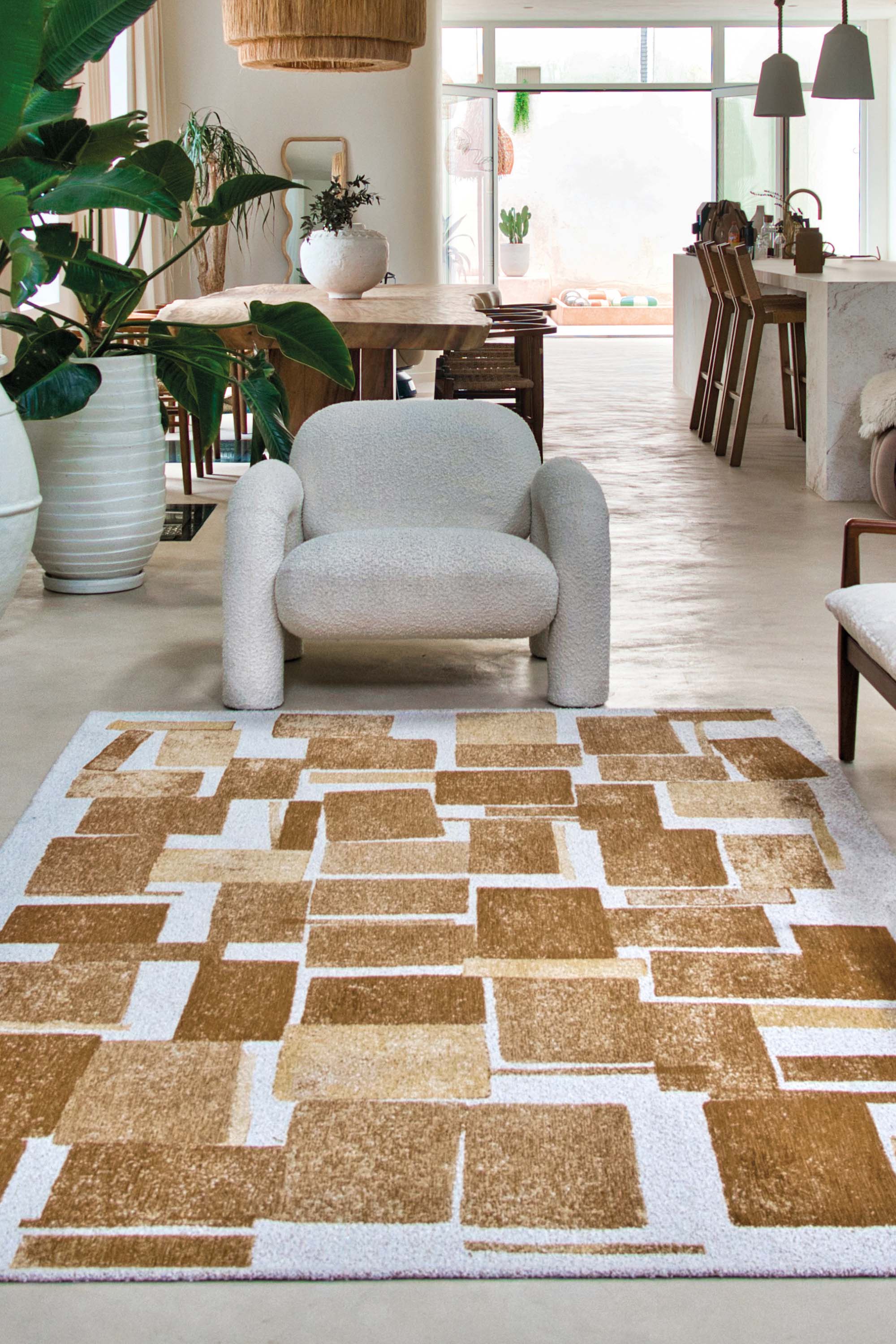 Modern abstract rug with gold stacked pattern