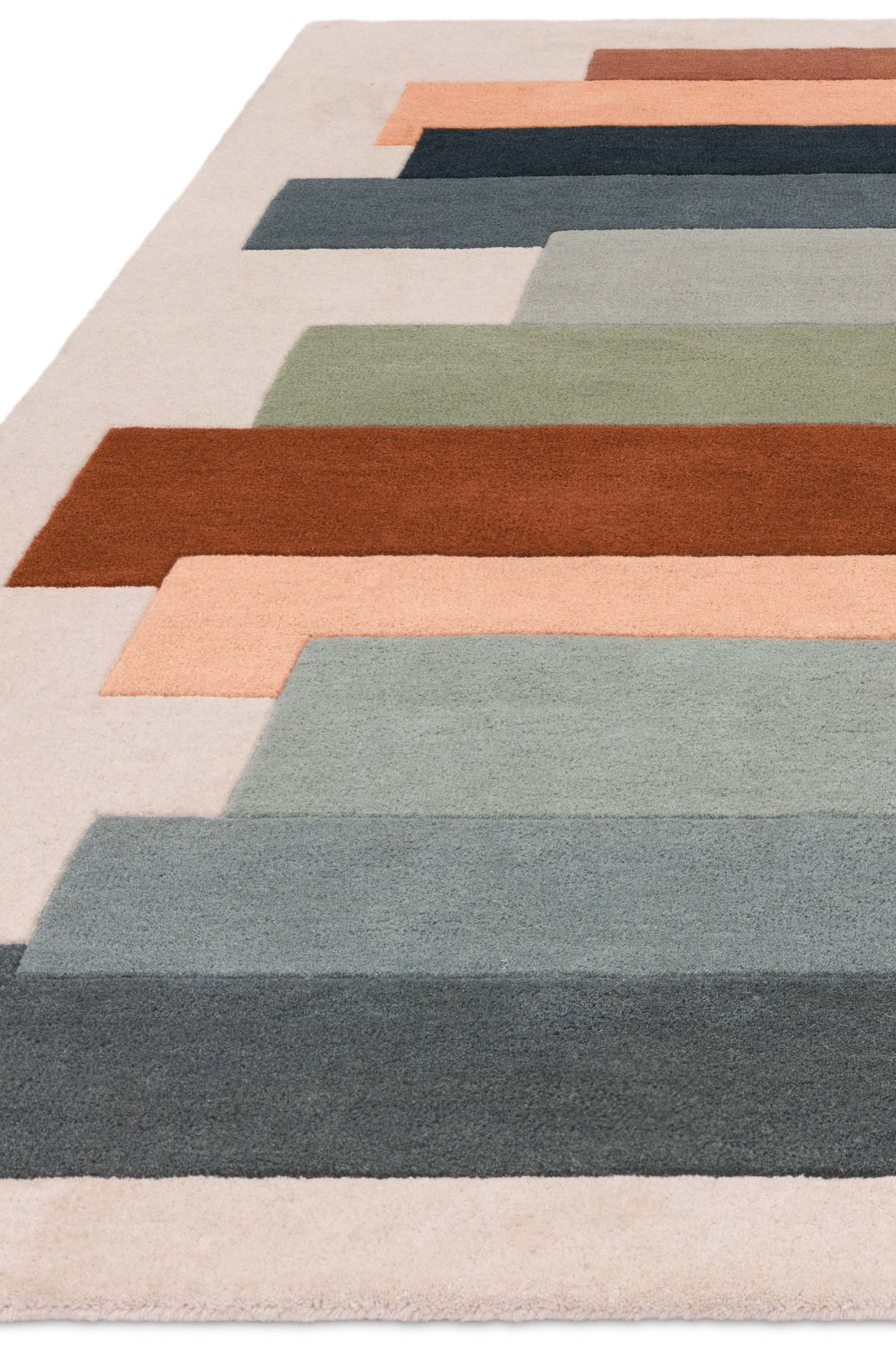 Geometric wool rug featuring a multicolour pattern