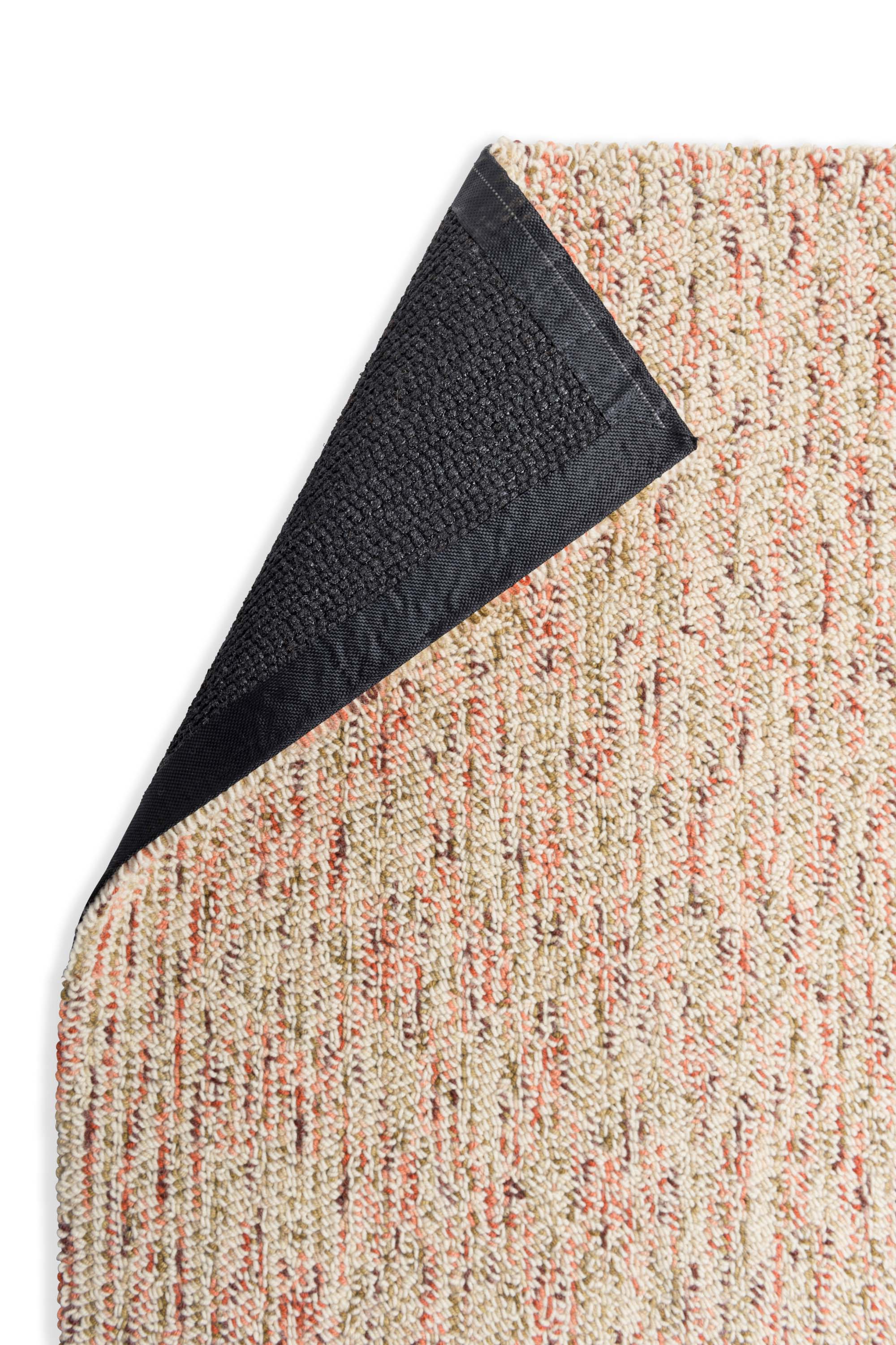 Plain flatweave rug with cream and multicolour pile
