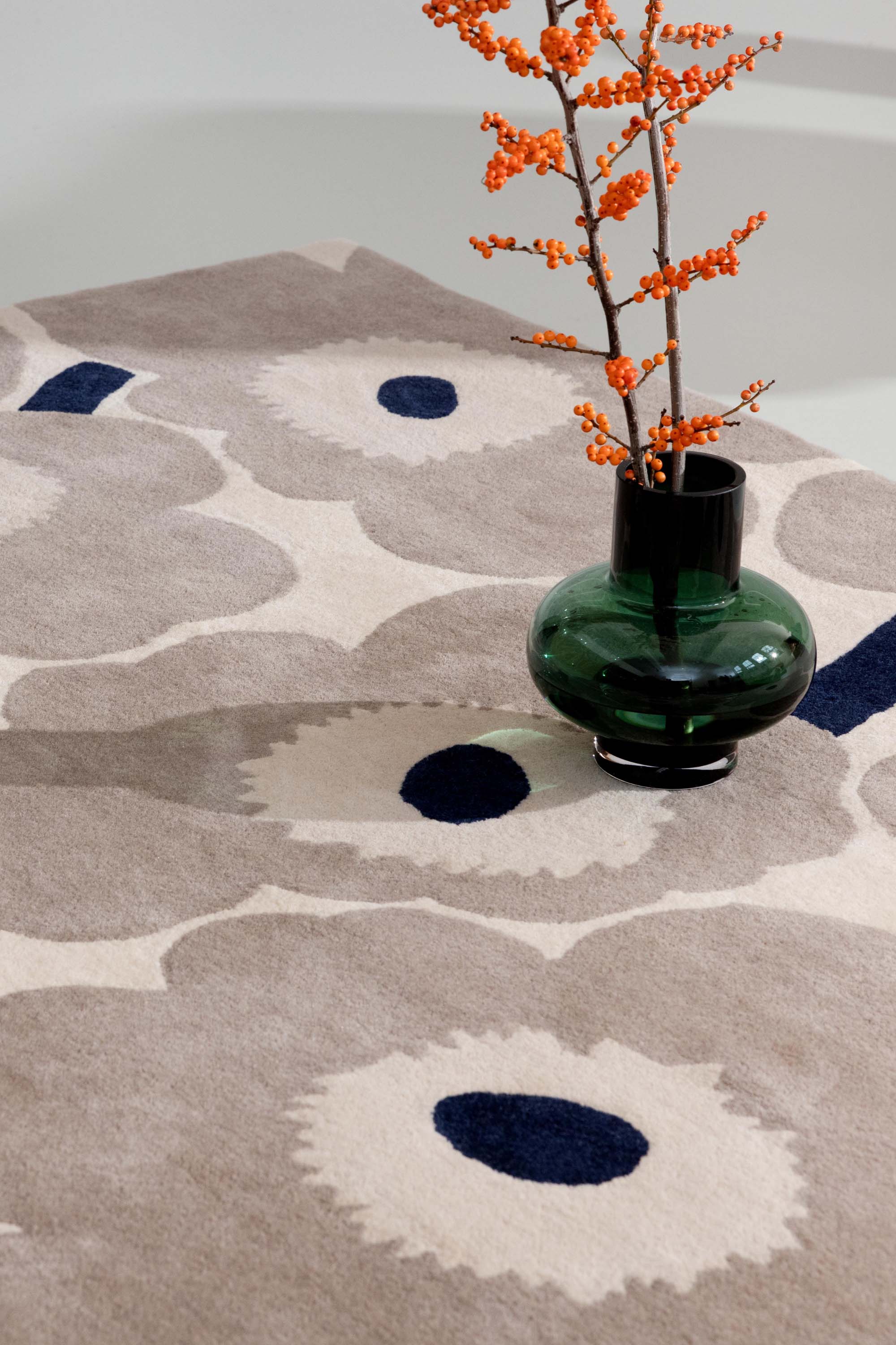 Grey patterned floral rug