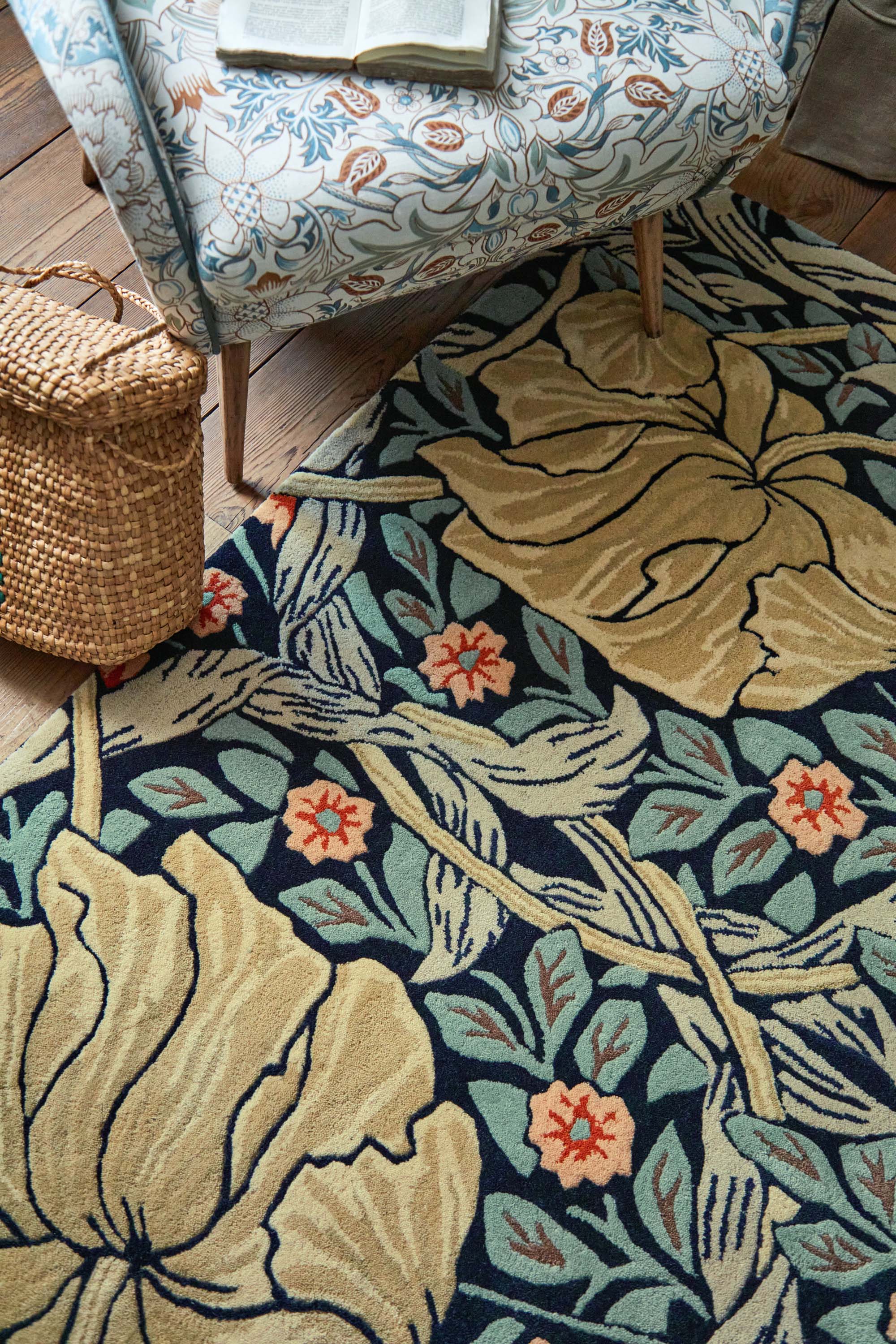 Multicolour floral abstract rug