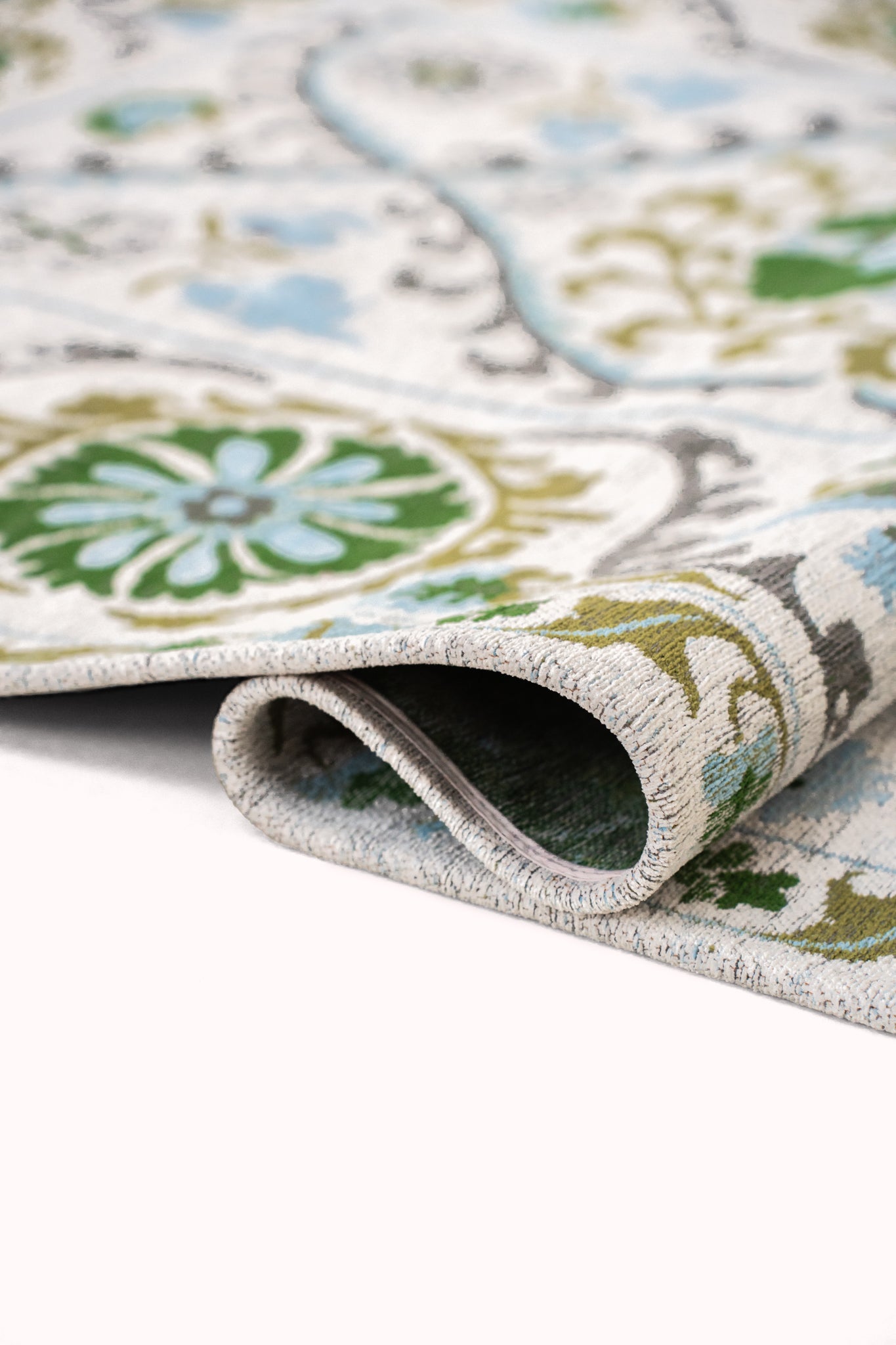 Antiquarian Slavia Suzani 9732