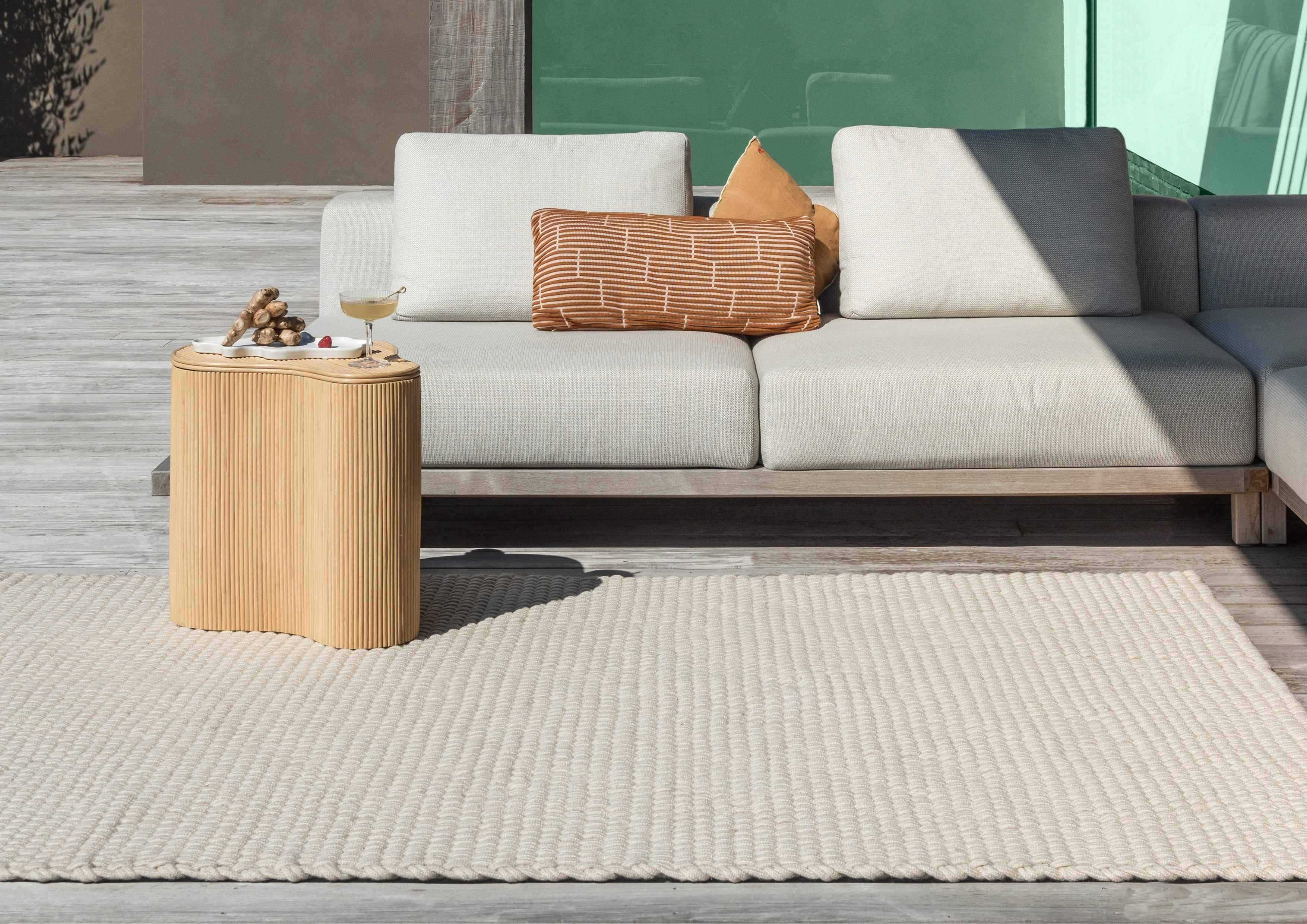environmental beige modern indoor outdoor polyethylene weatherproof rug