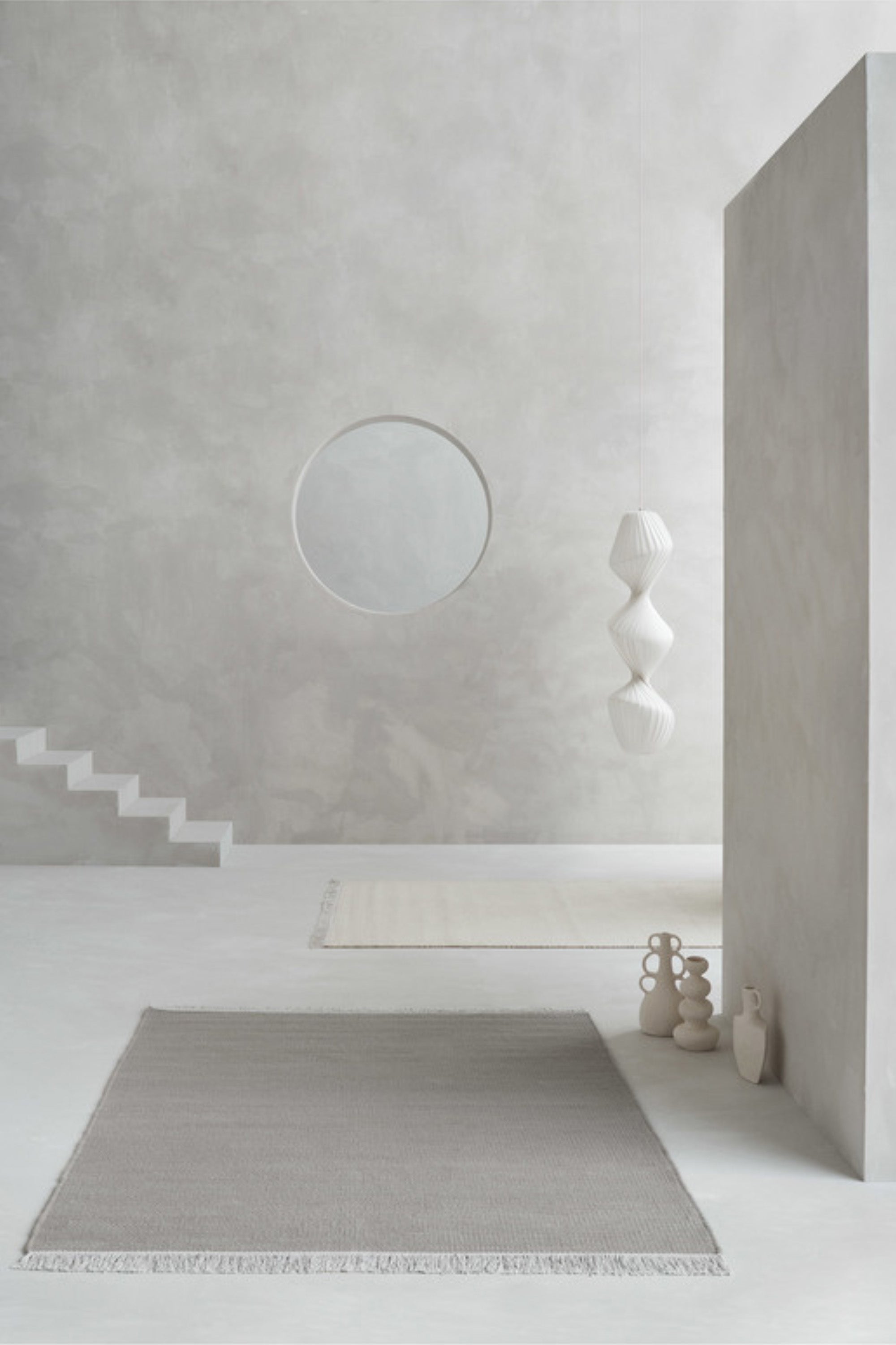 Woven grey wool/viscose rug