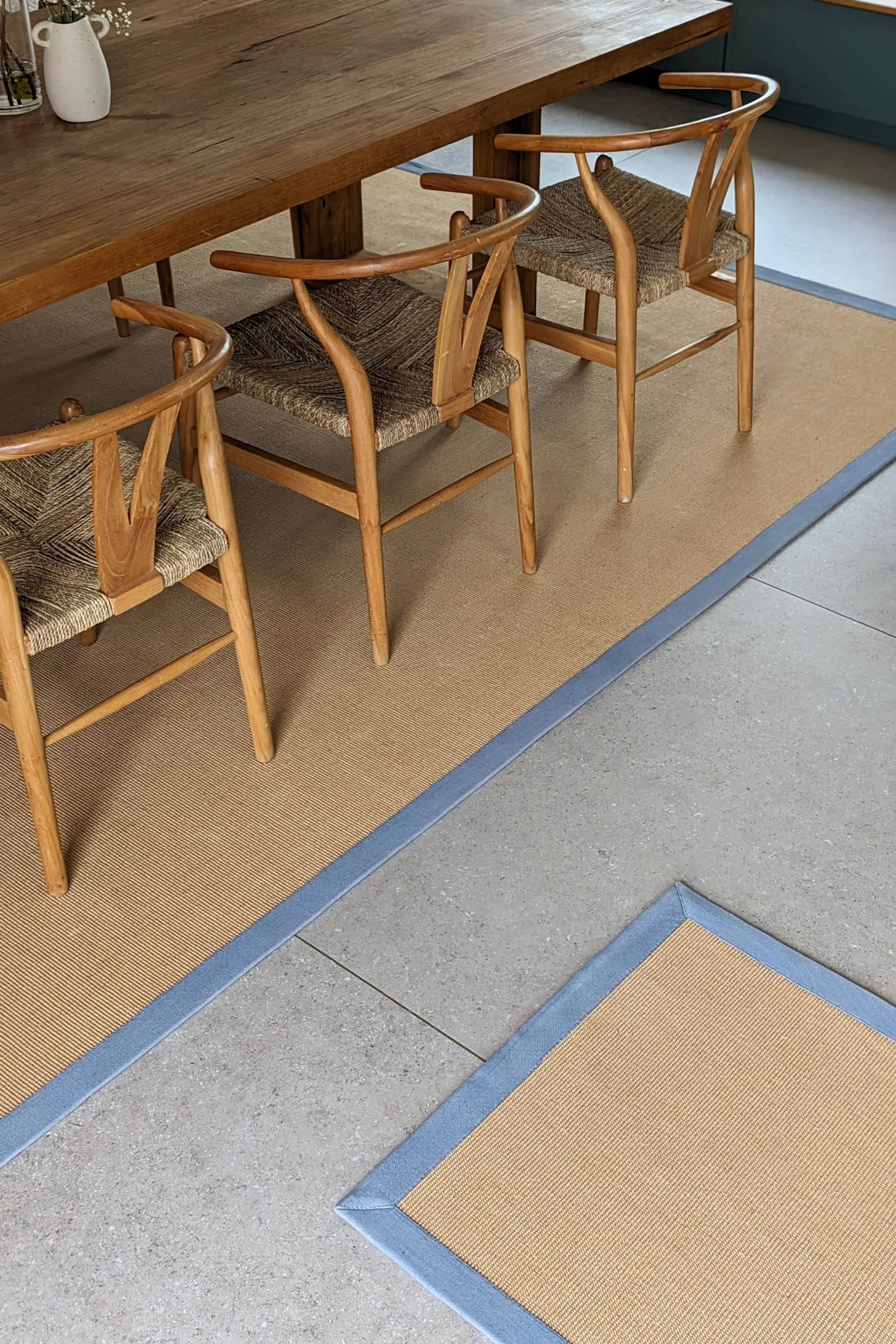 Sisal runner with blue linen border