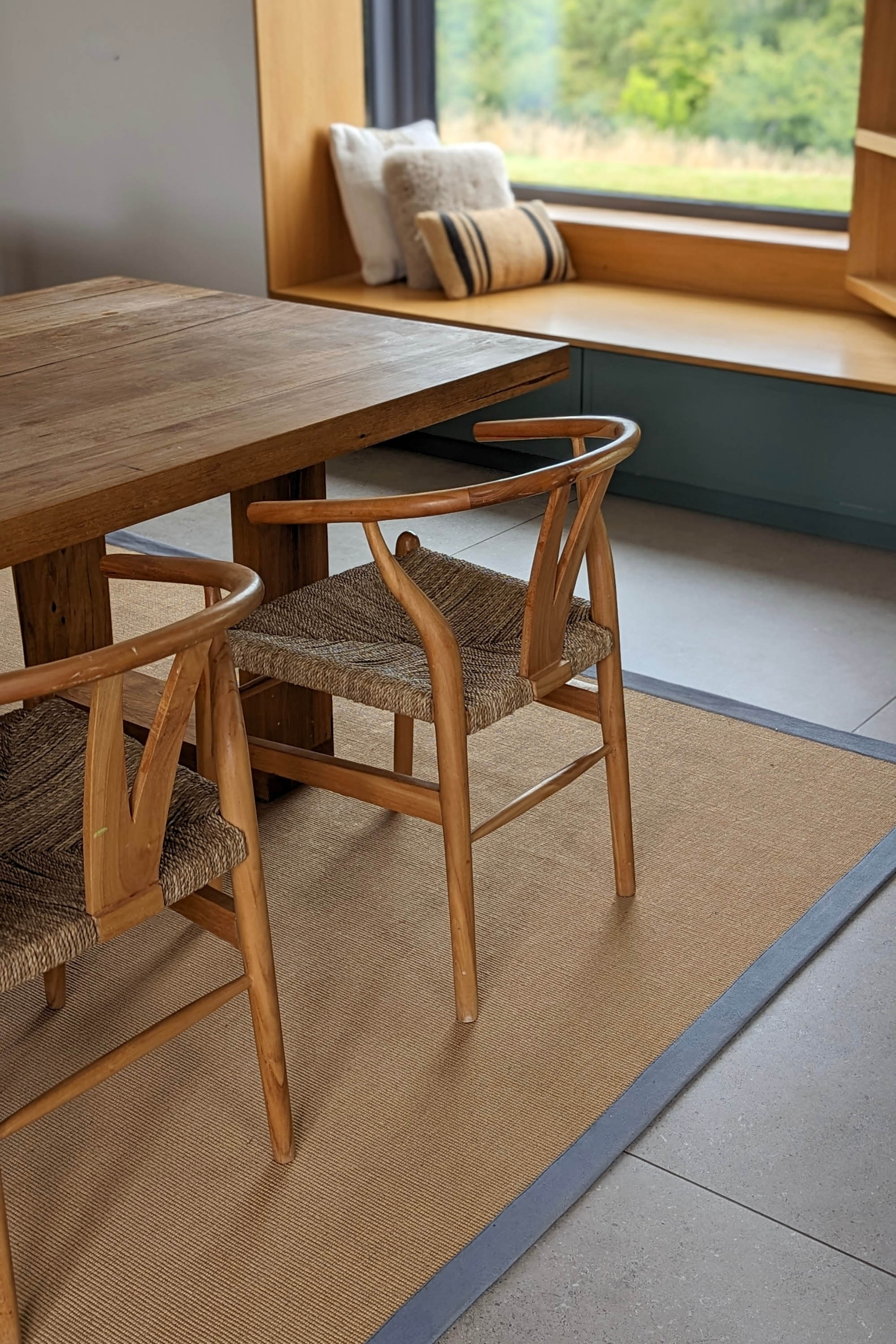 Sisal rug with blue linen border