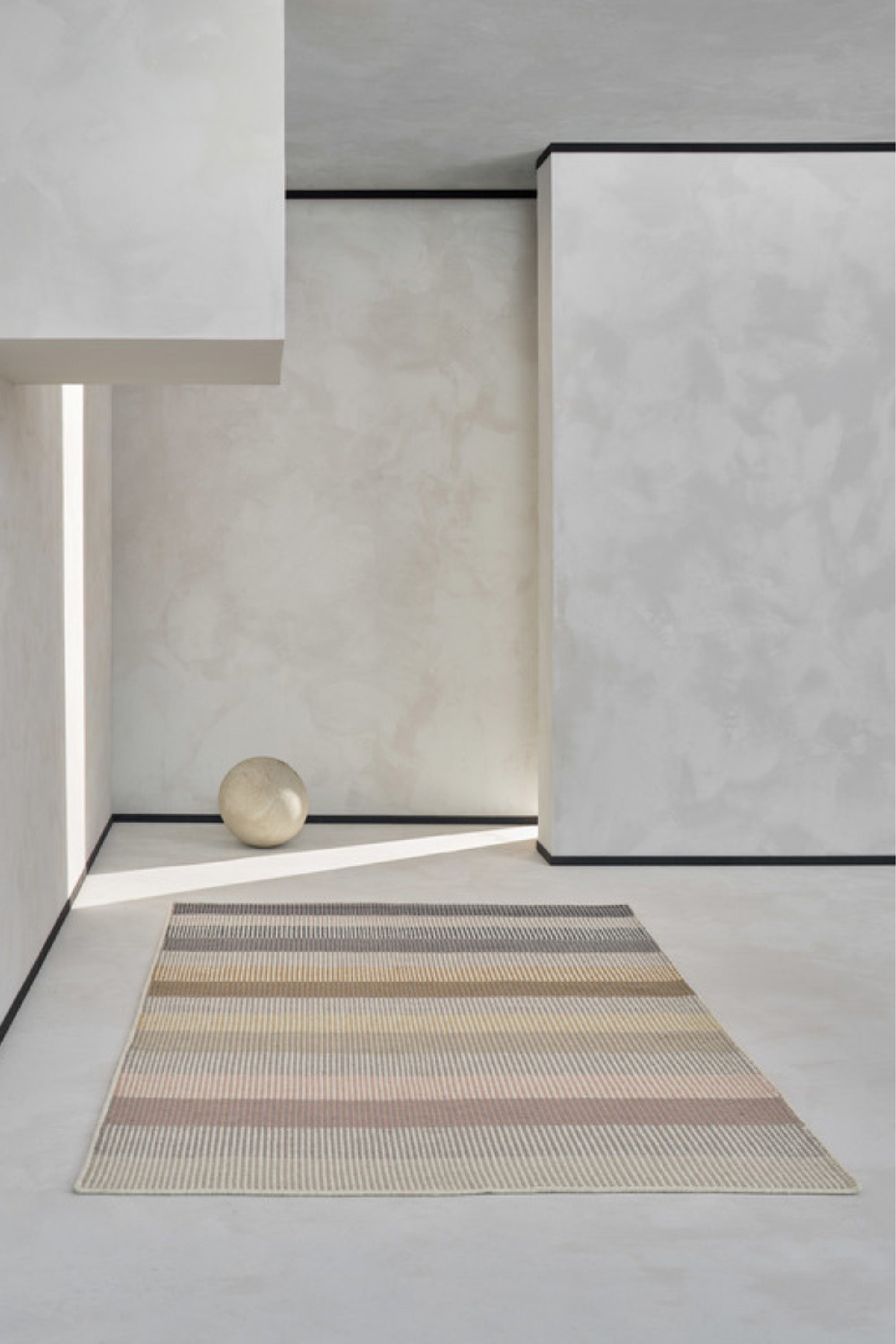 Woven multicolour wool rug