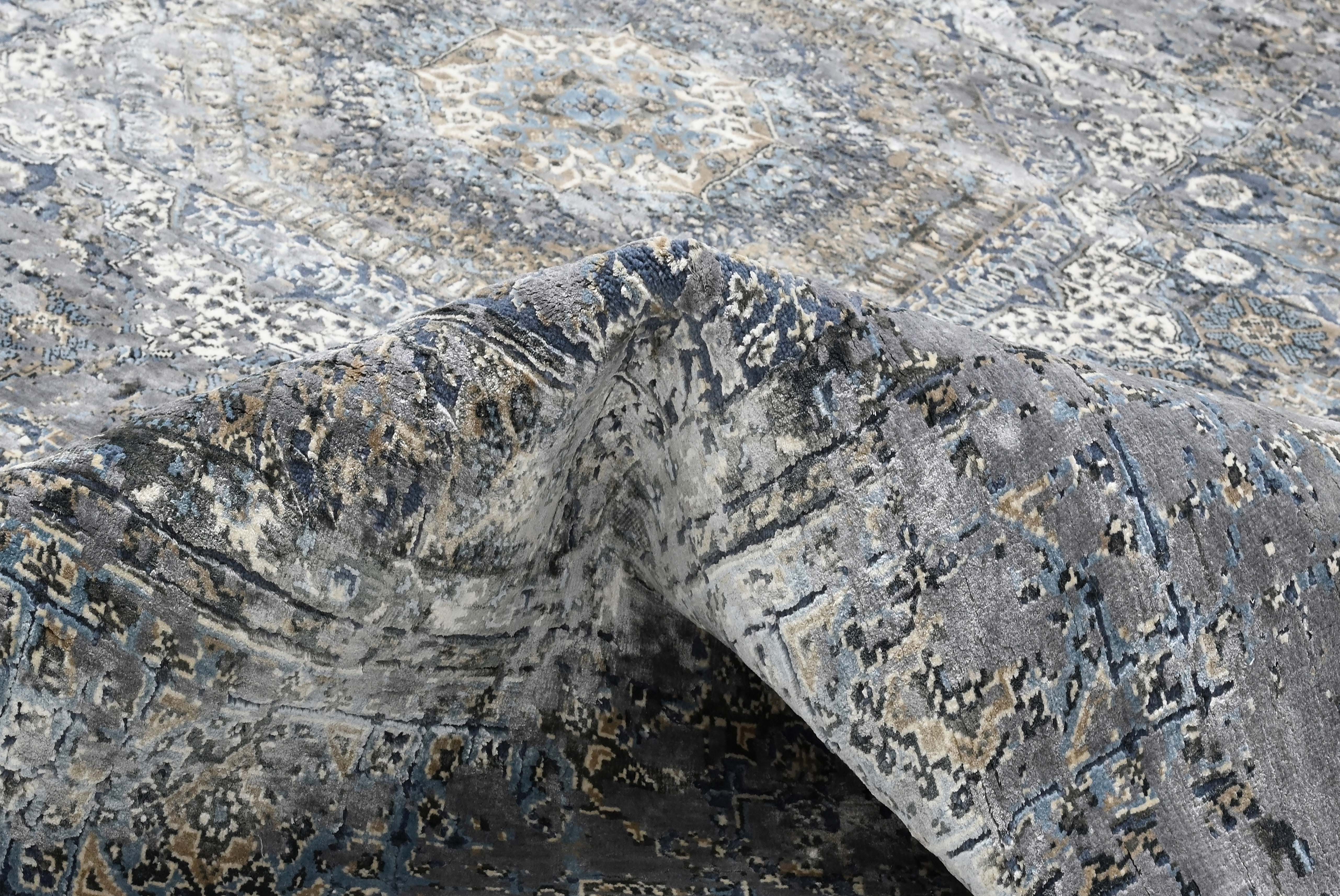 Modern grey luxury abstract rug