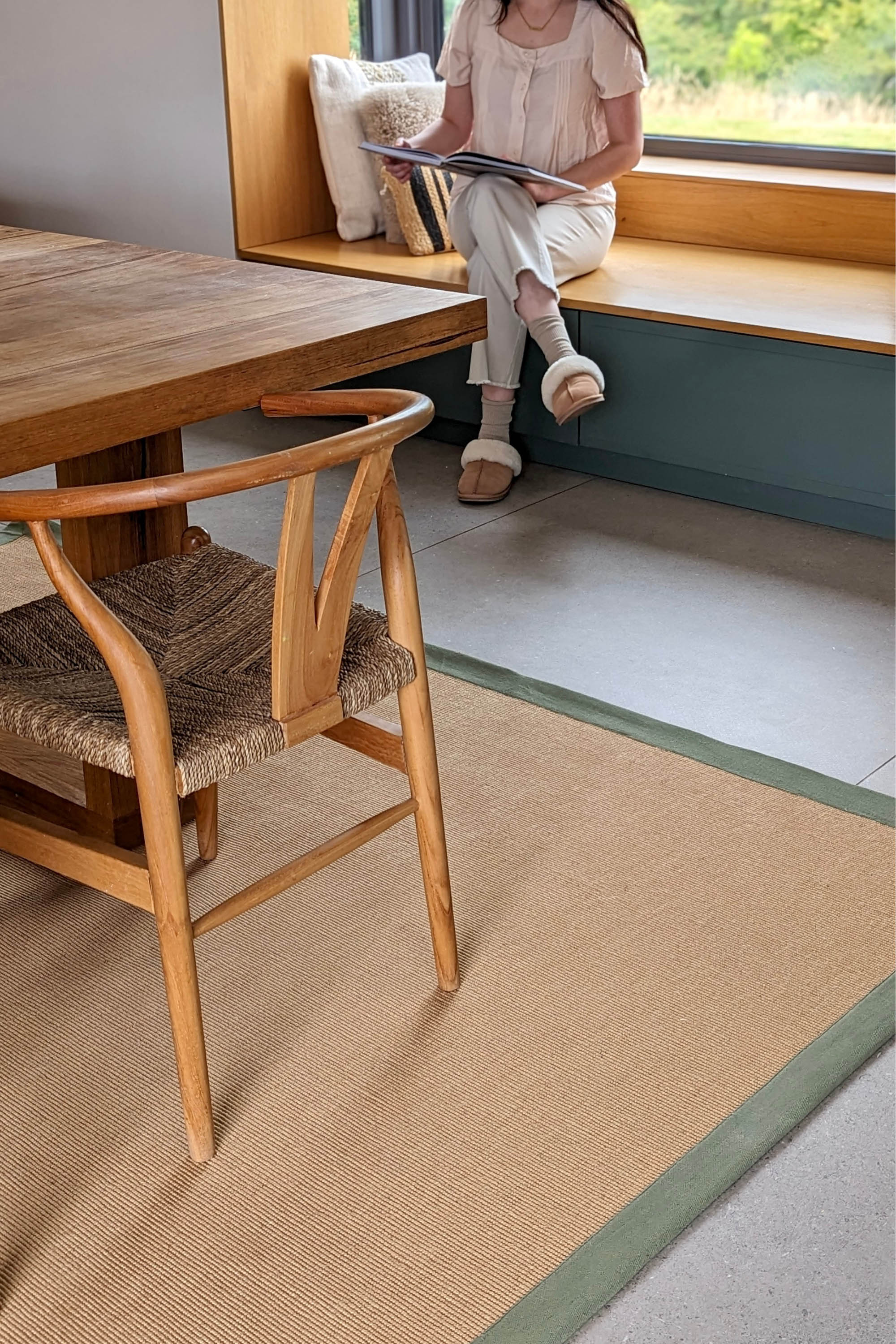 Sisal rug with green linen border