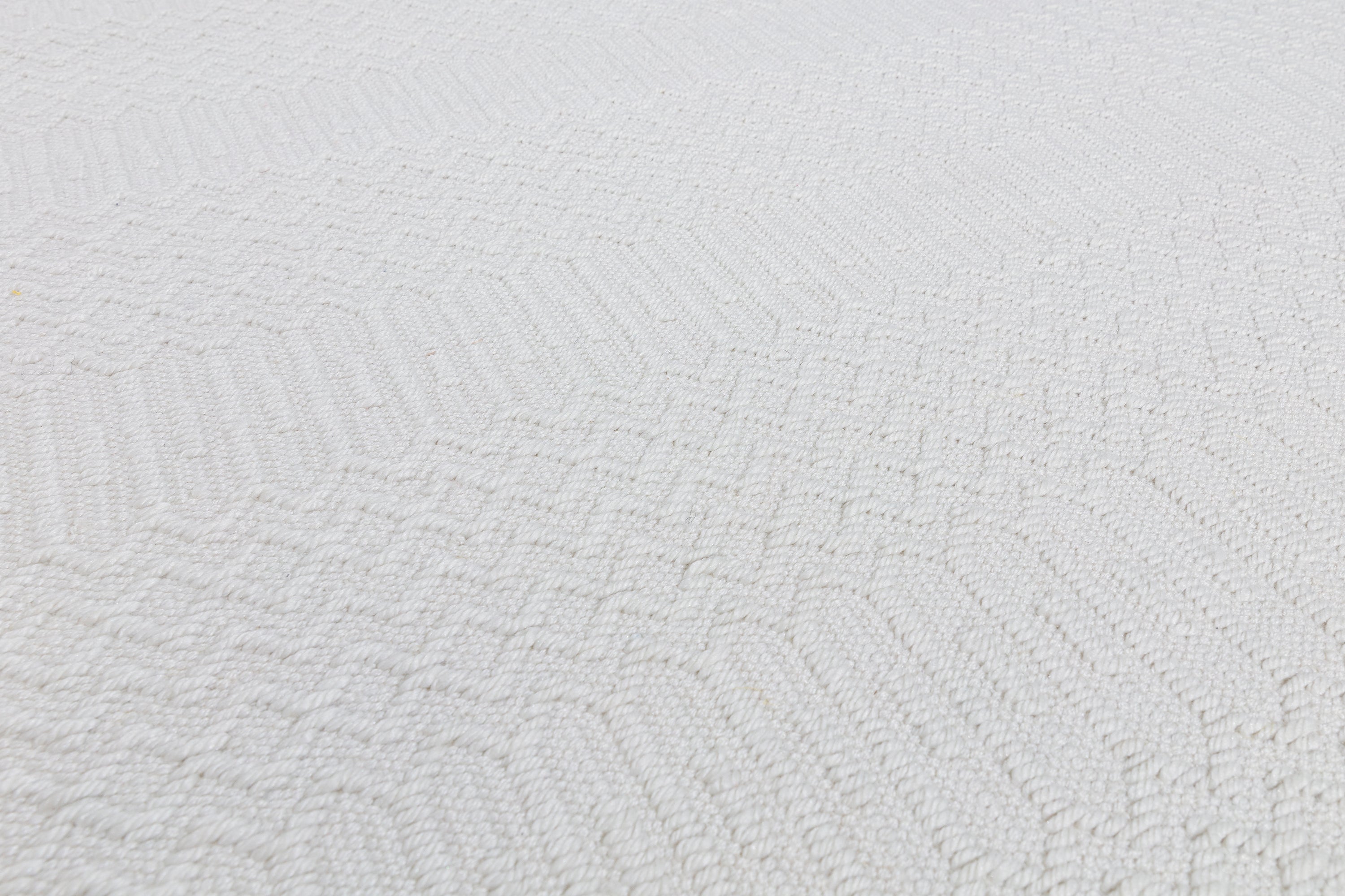 natural coloured indoor/outdoor runner with geometric design