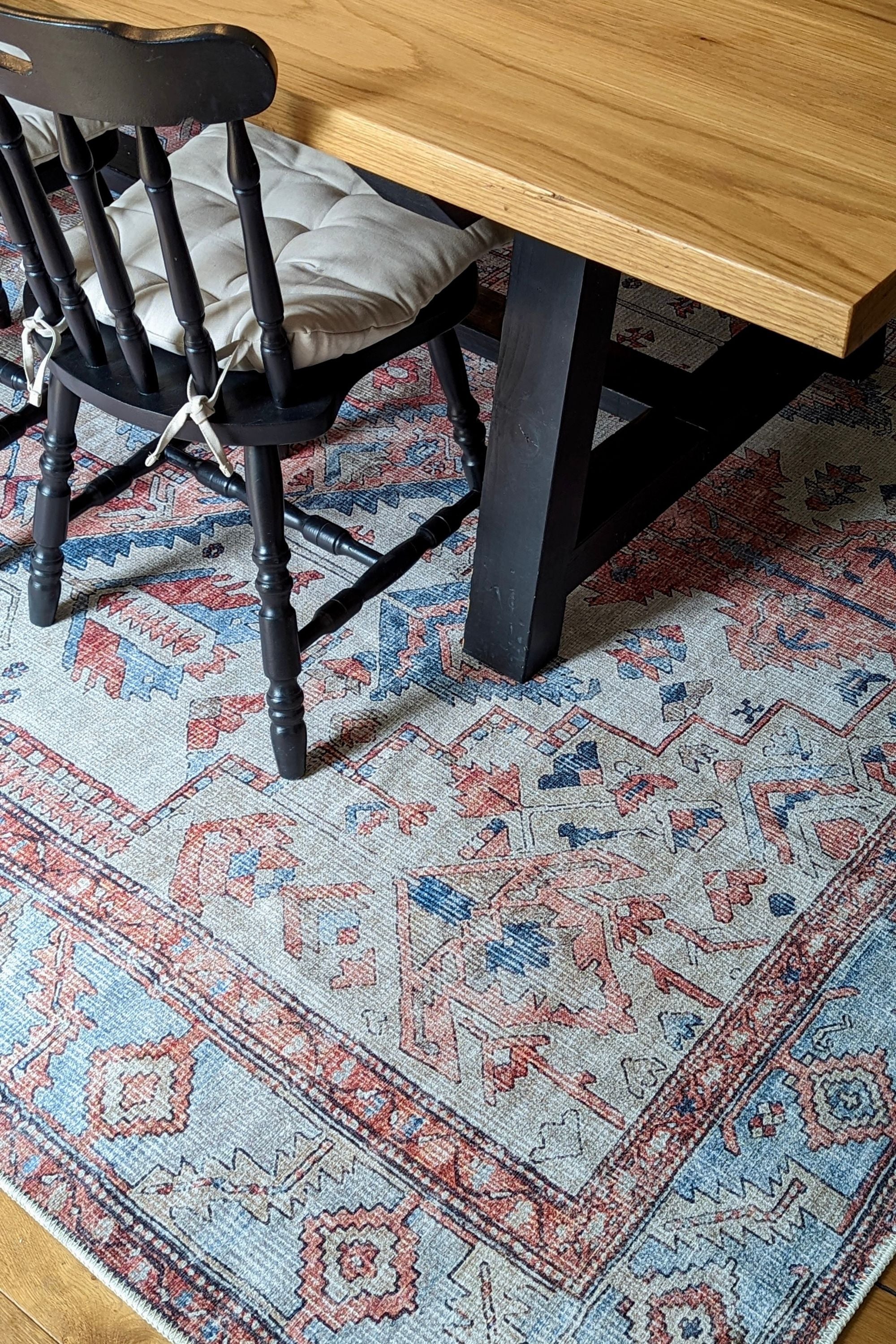 Bordered multicolour vintage style rug