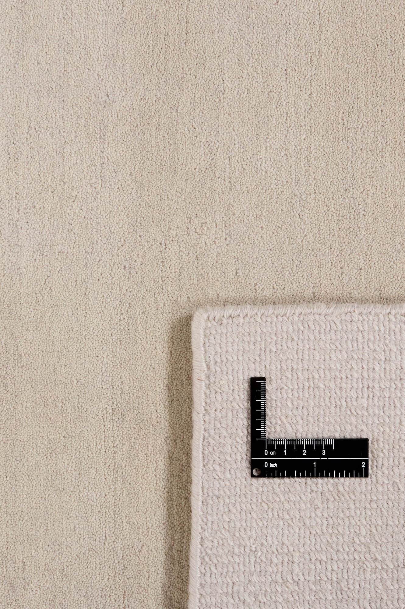 Luxury plain modern cream rug