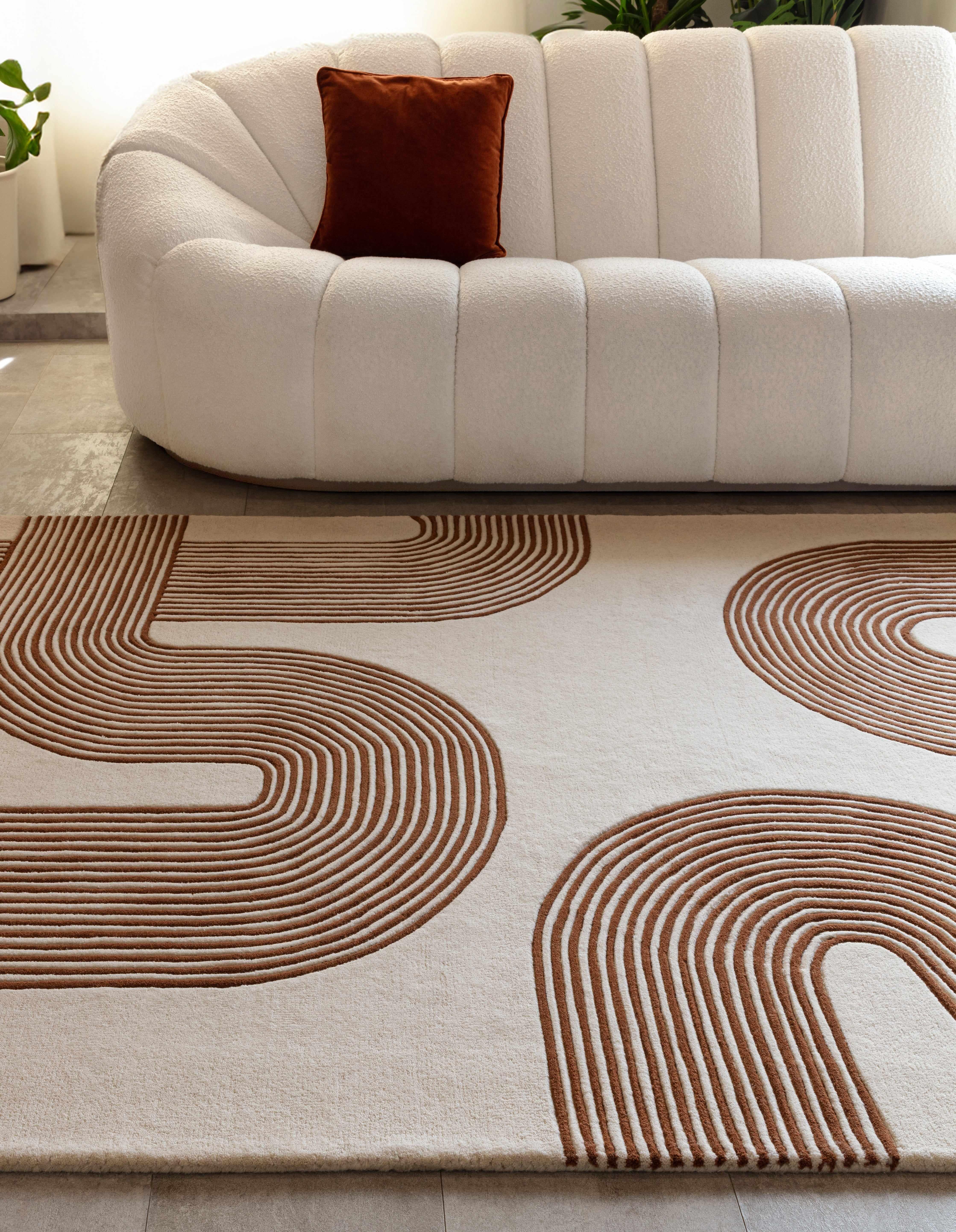 Matrix 85 Arches Amber Rug