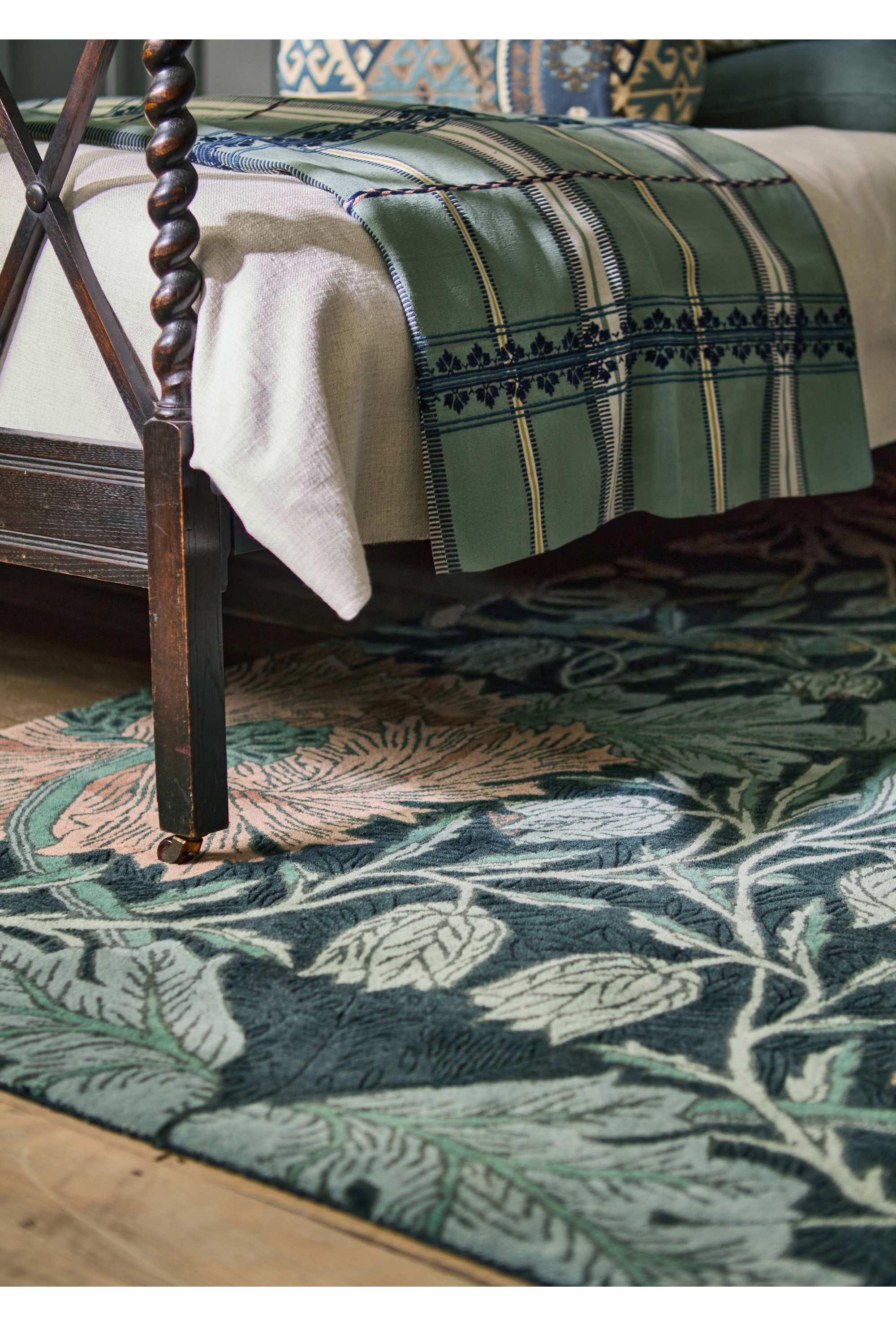Morris & Co Honeysuckle & Tulip Teal 130407