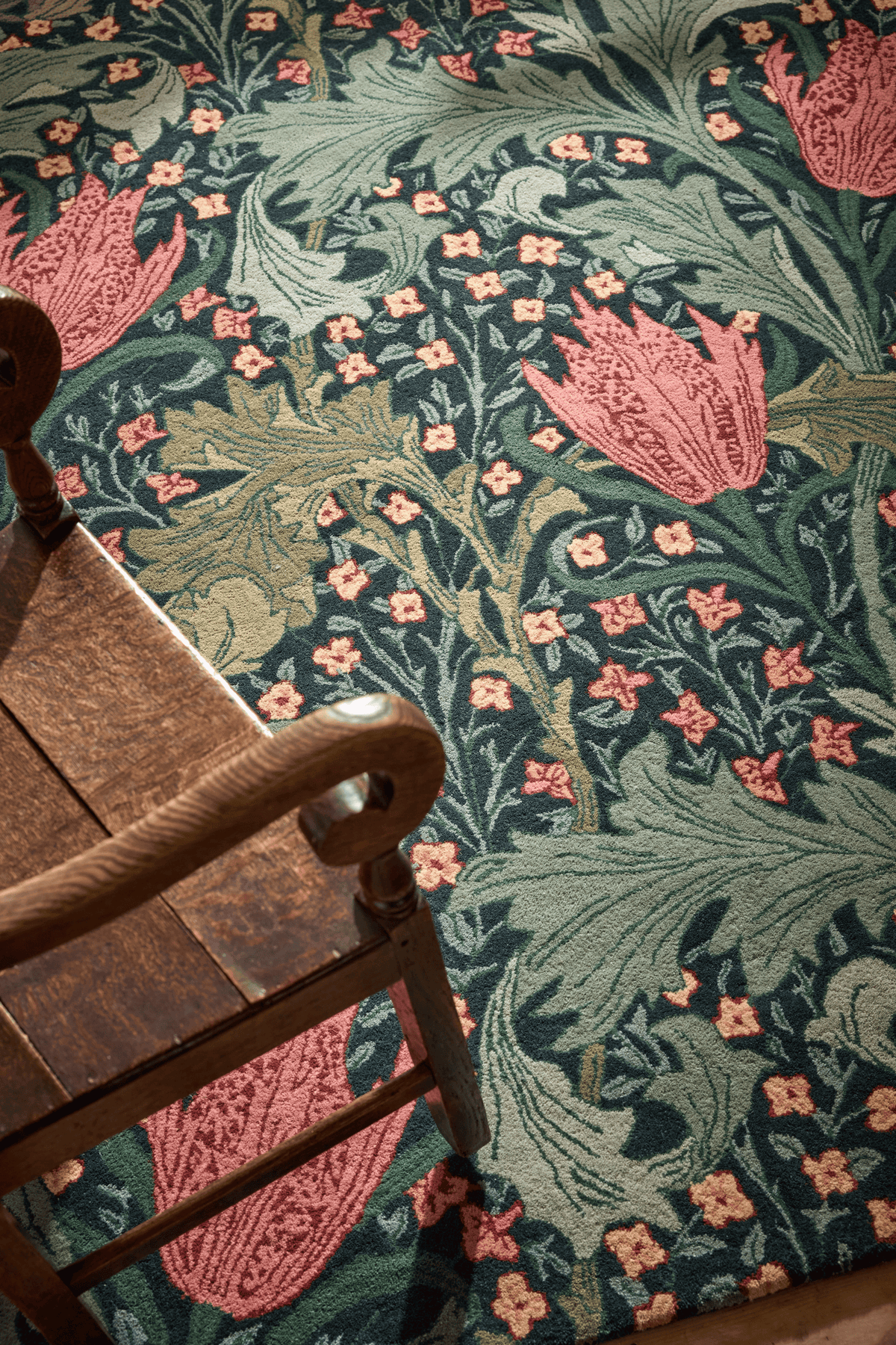 Morris & Co Lent Lily Indigo/Madder 130908
