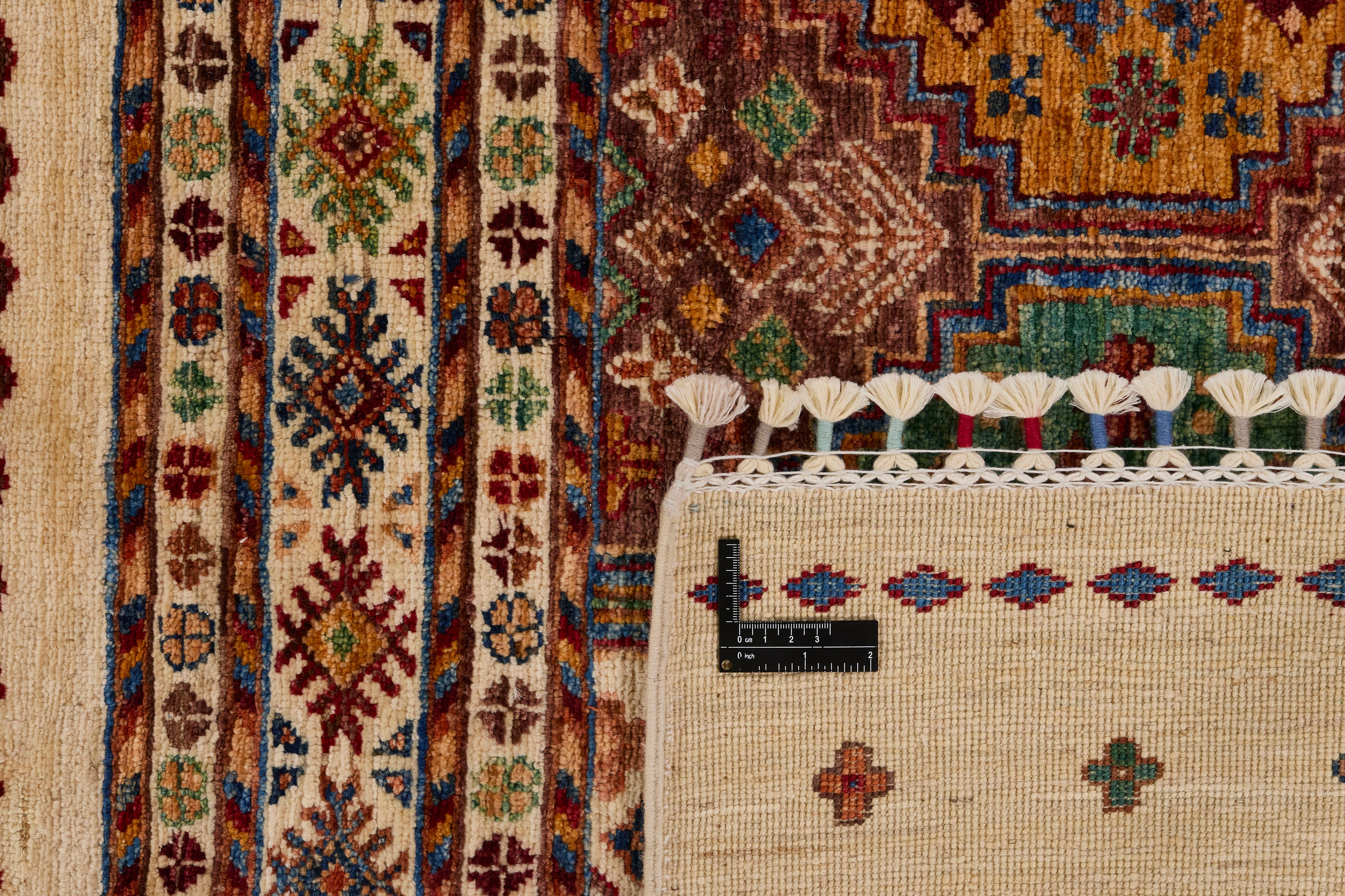 Authentic oriental Shall collection rug with traditional tile pattern in multicolour.