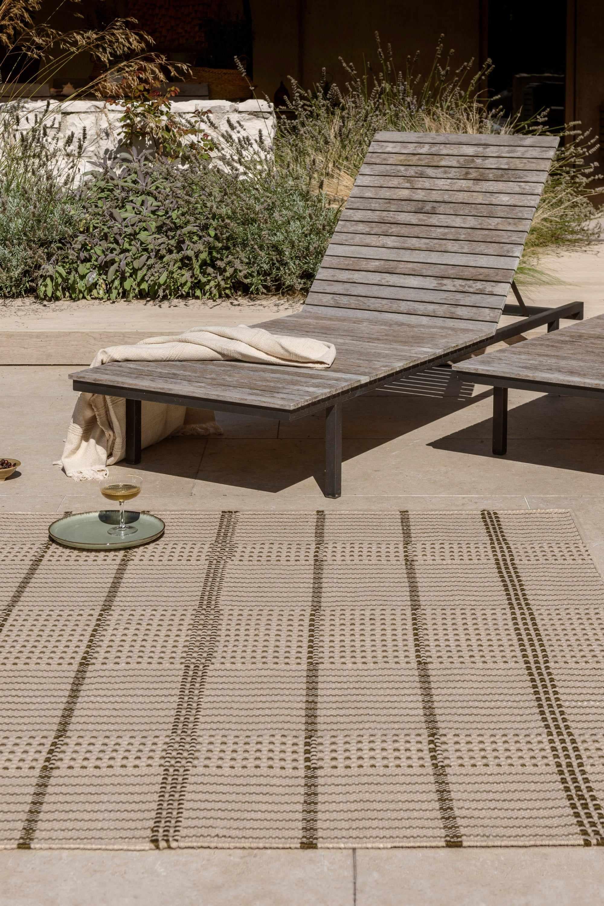 Modern beige geometric rug with olive pattern