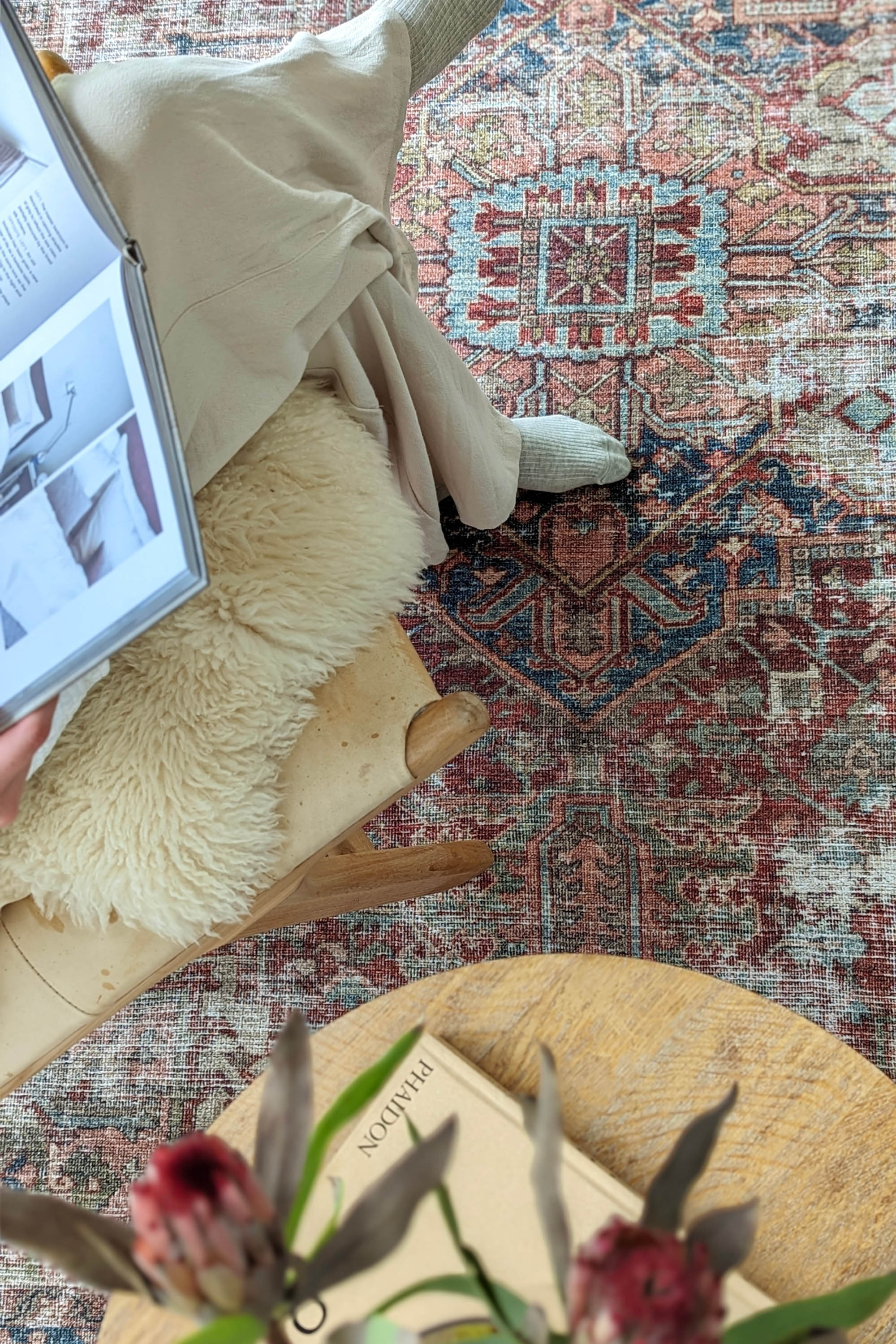 Vintage style Persian rug with multicolour bordered pattern