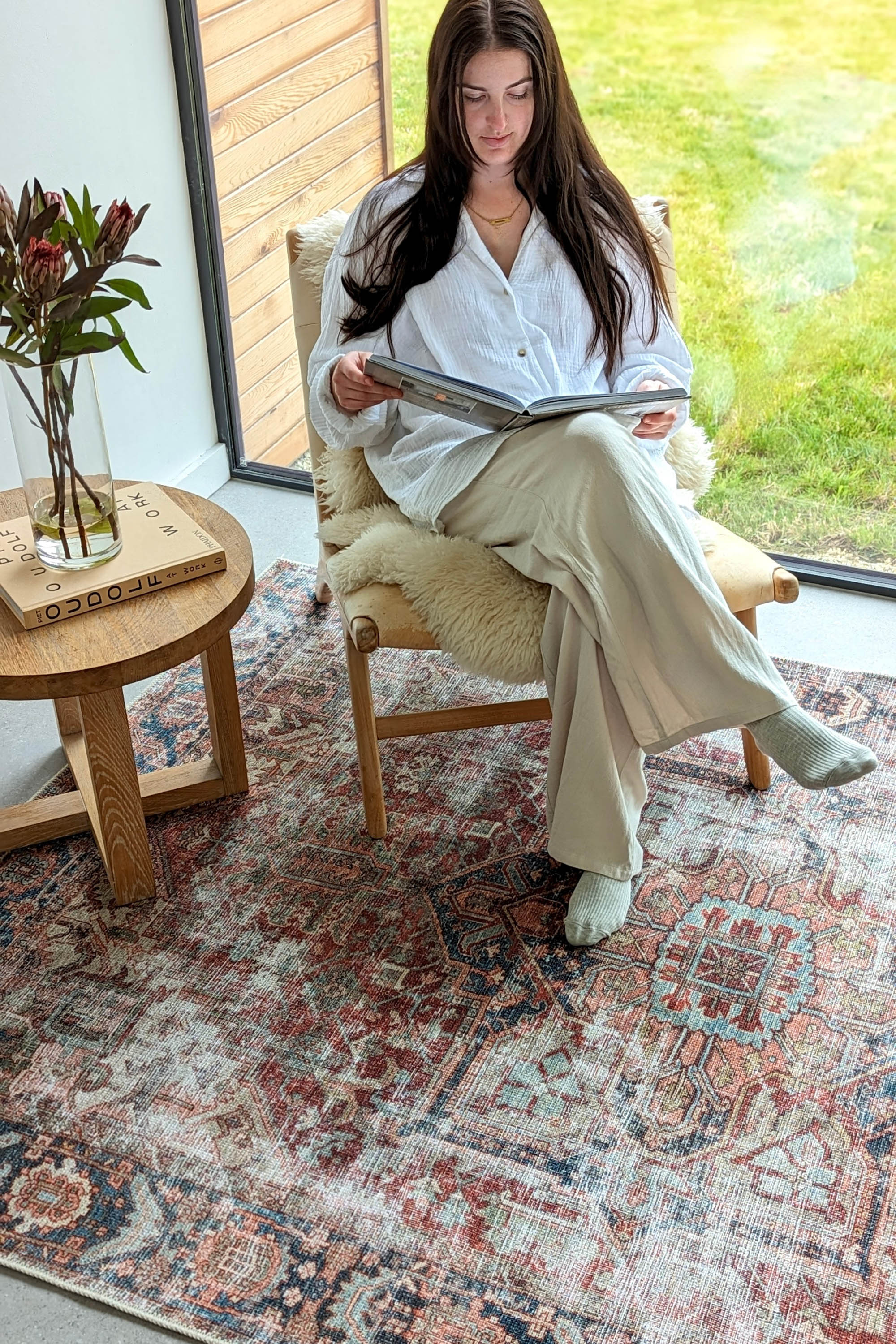 Vintage style Persian rug with multicolour bordered pattern