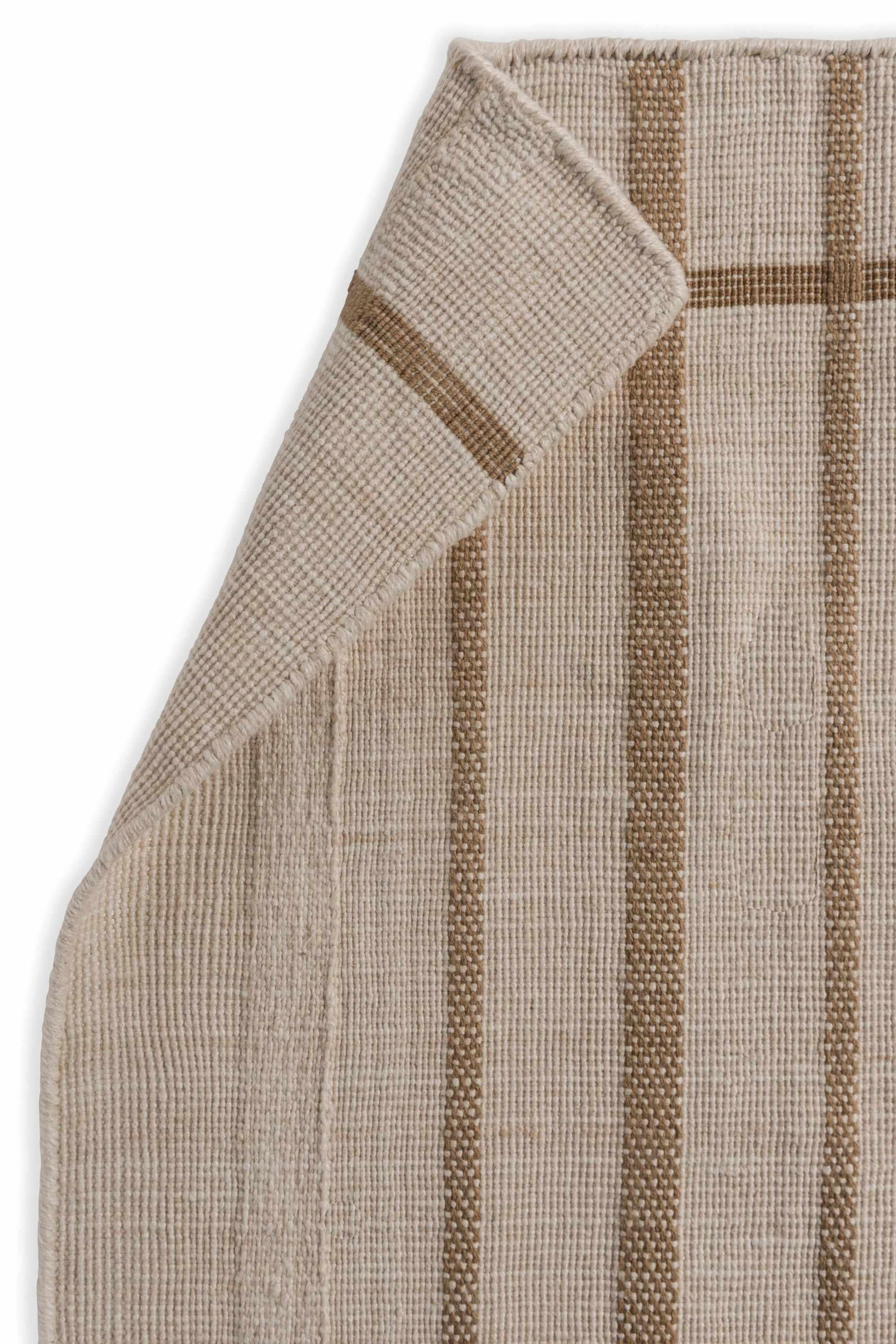 Modern beige geometric rug brown pattern