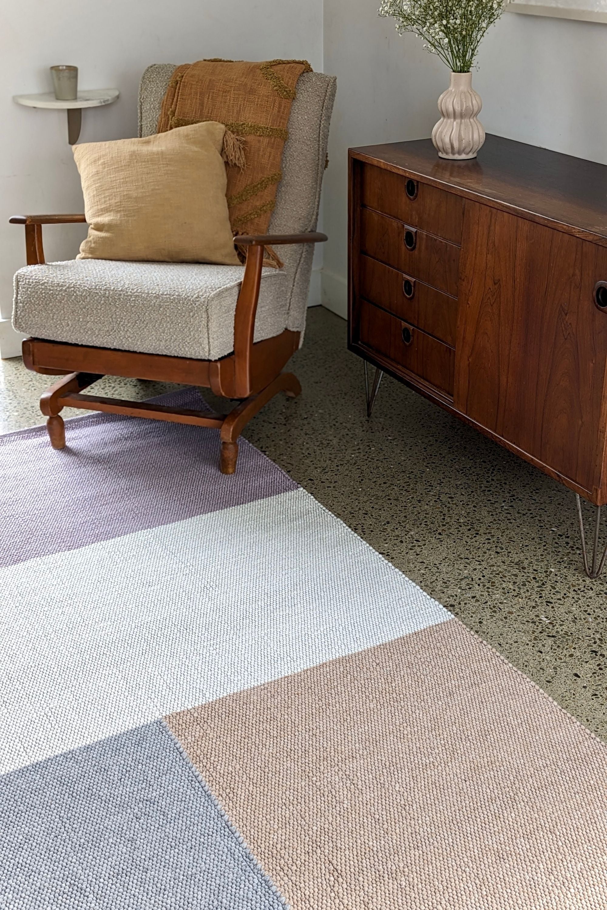 Modern multicolour plain geometric rug