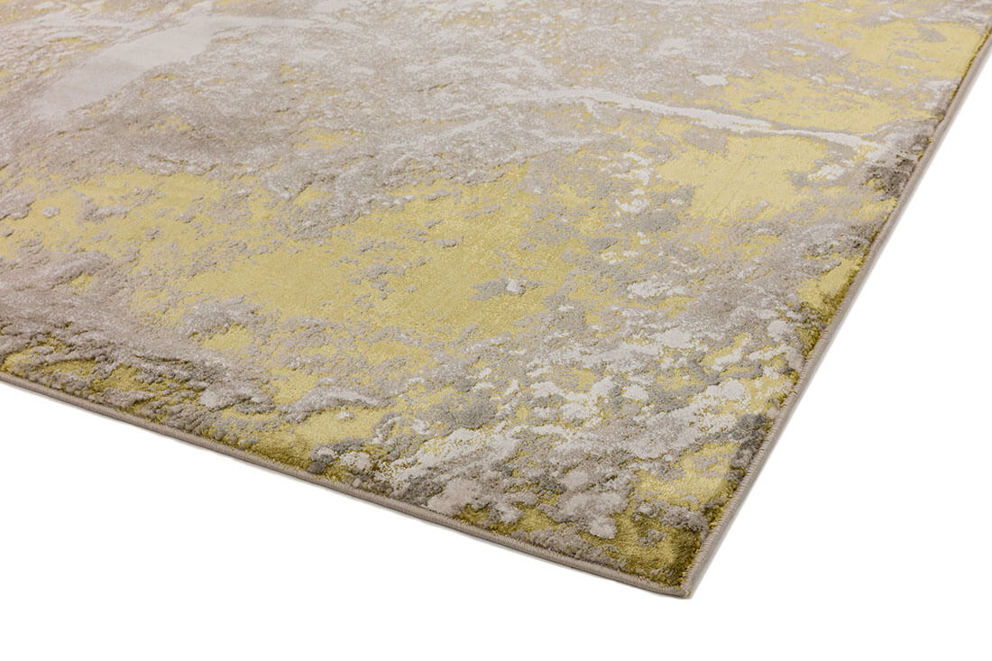 Polyester rug with marble design in gold and cream