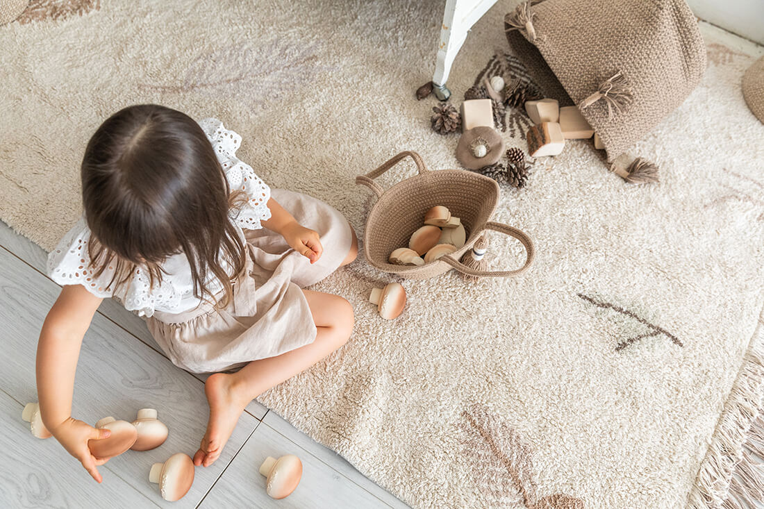 Beige floral cotton rug
