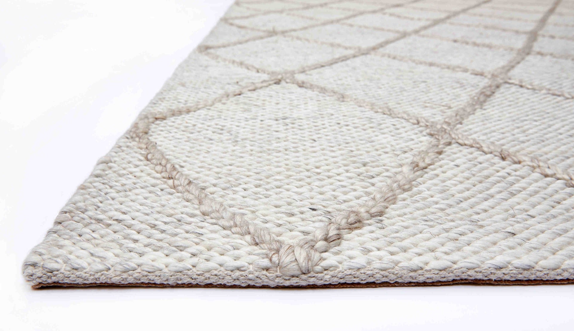 Katherine Carnaby Coast Diamond Rug 02 Cream