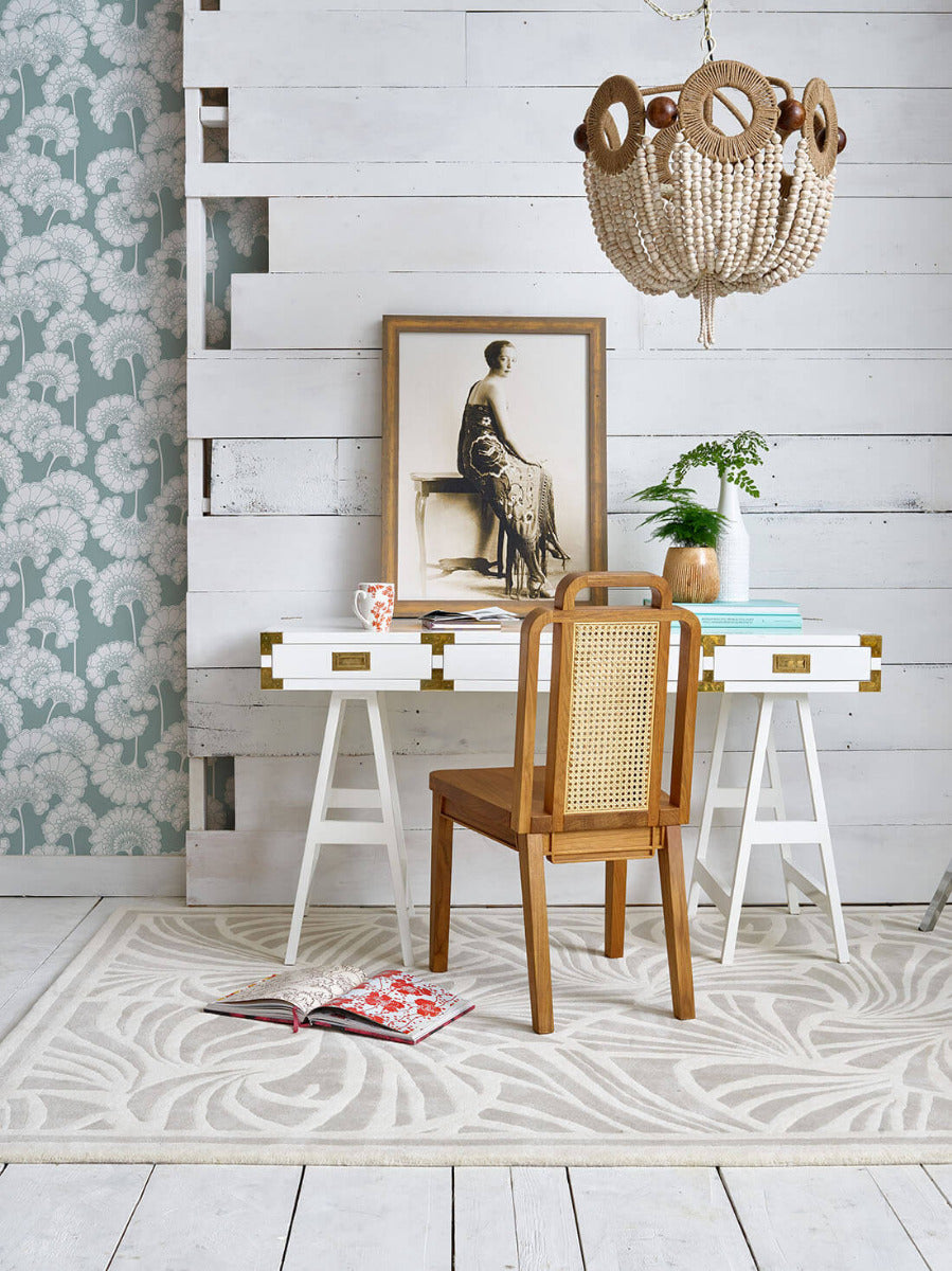 Cream and ivory contemporary floral wool rug