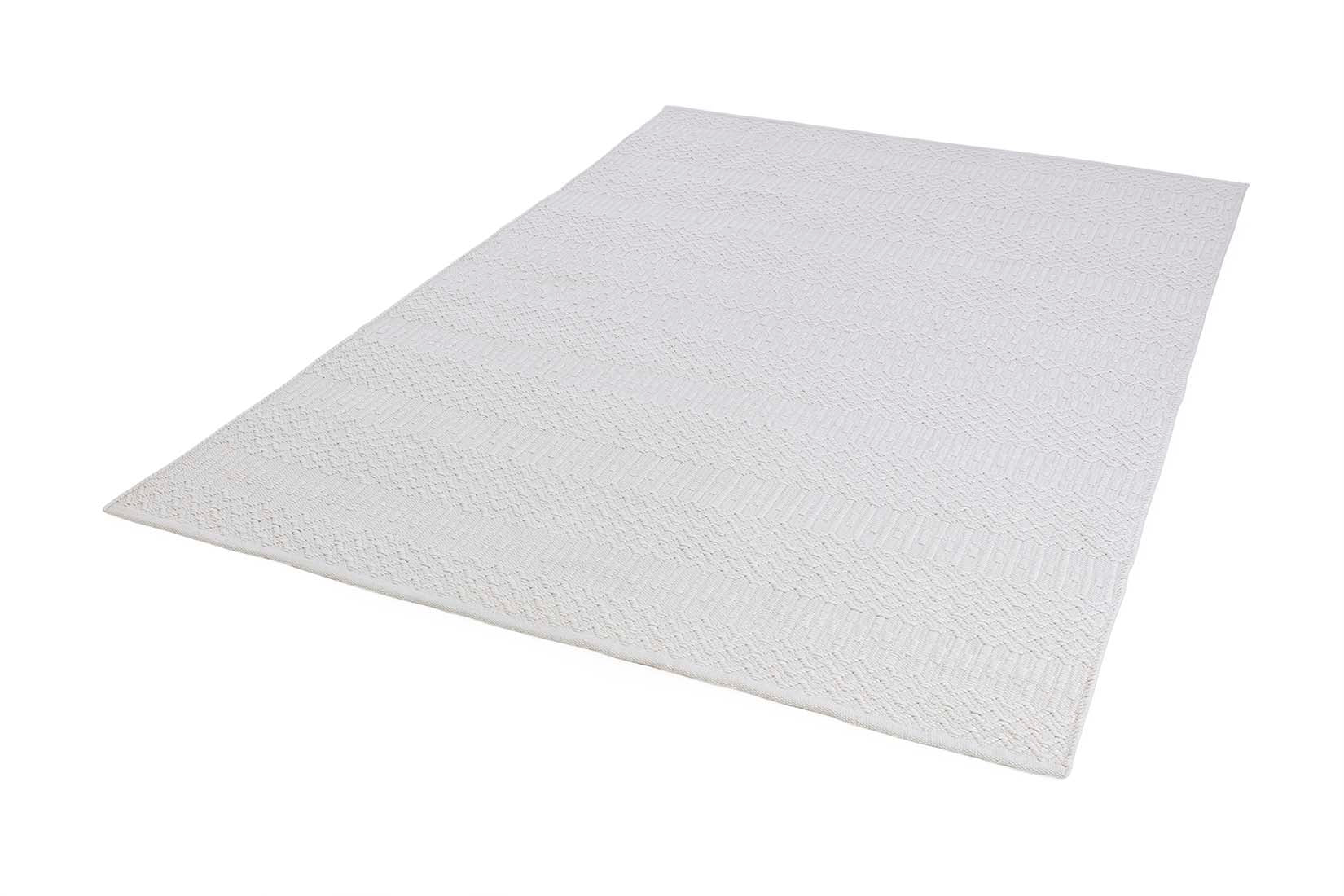 natural coloured indoor/outdoor rug with geometric design