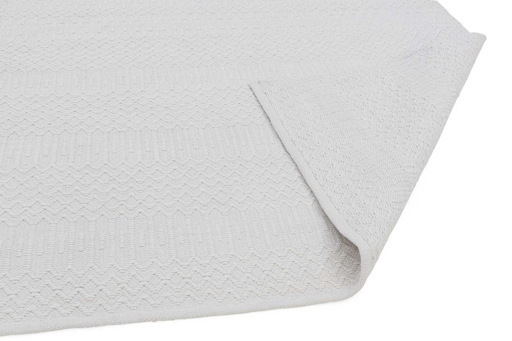 natural coloured indoor/outdoor rug with geometric design