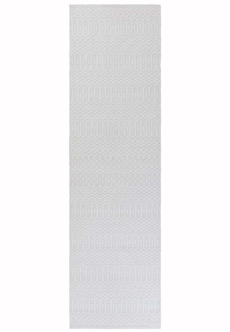 natural coloured indoor/outdoor runner with geometric design