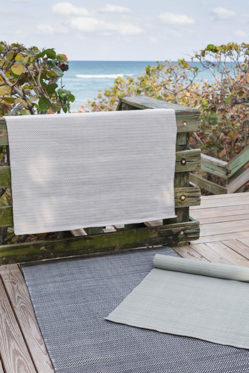 Herringbone Pearl Grey/White Indoor/Outdoor Rug