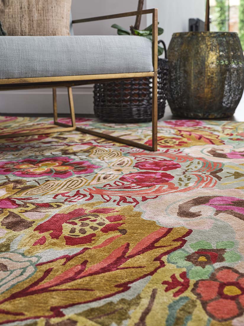 multicolour handtufted modern rug in a floral design

