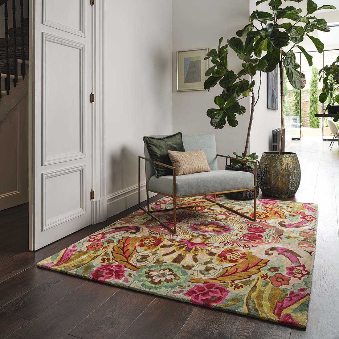 multicolour handtufted modern rug in a floral design