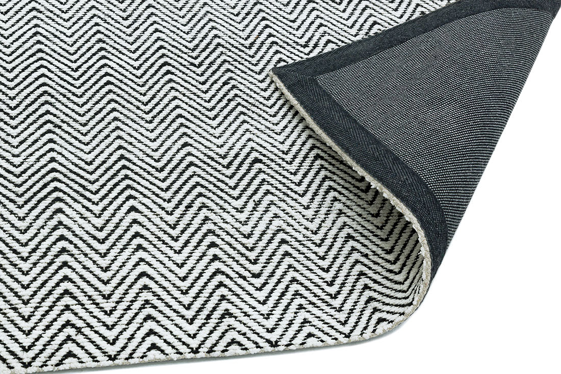 Ives Rug Black White