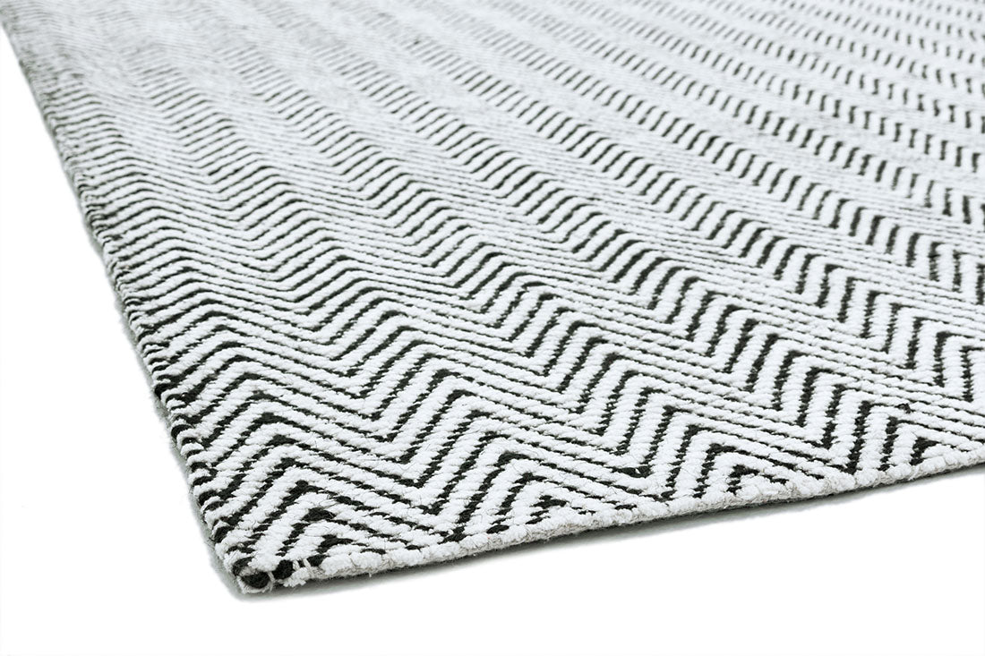 Ives Rug Black White