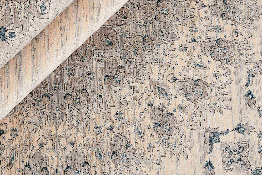 Traditional style rug with cream backing and green patterned border design