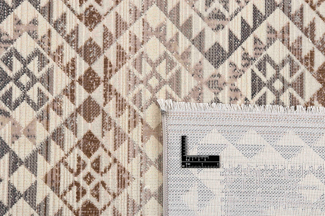 Traditional style Kilim rug with multicolour pattern in shades of brown