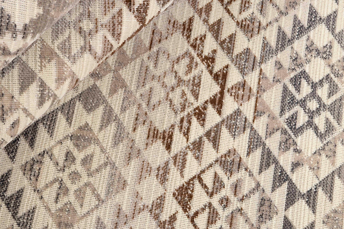 Traditional style Kilim rug with multicolour pattern in shades of brown