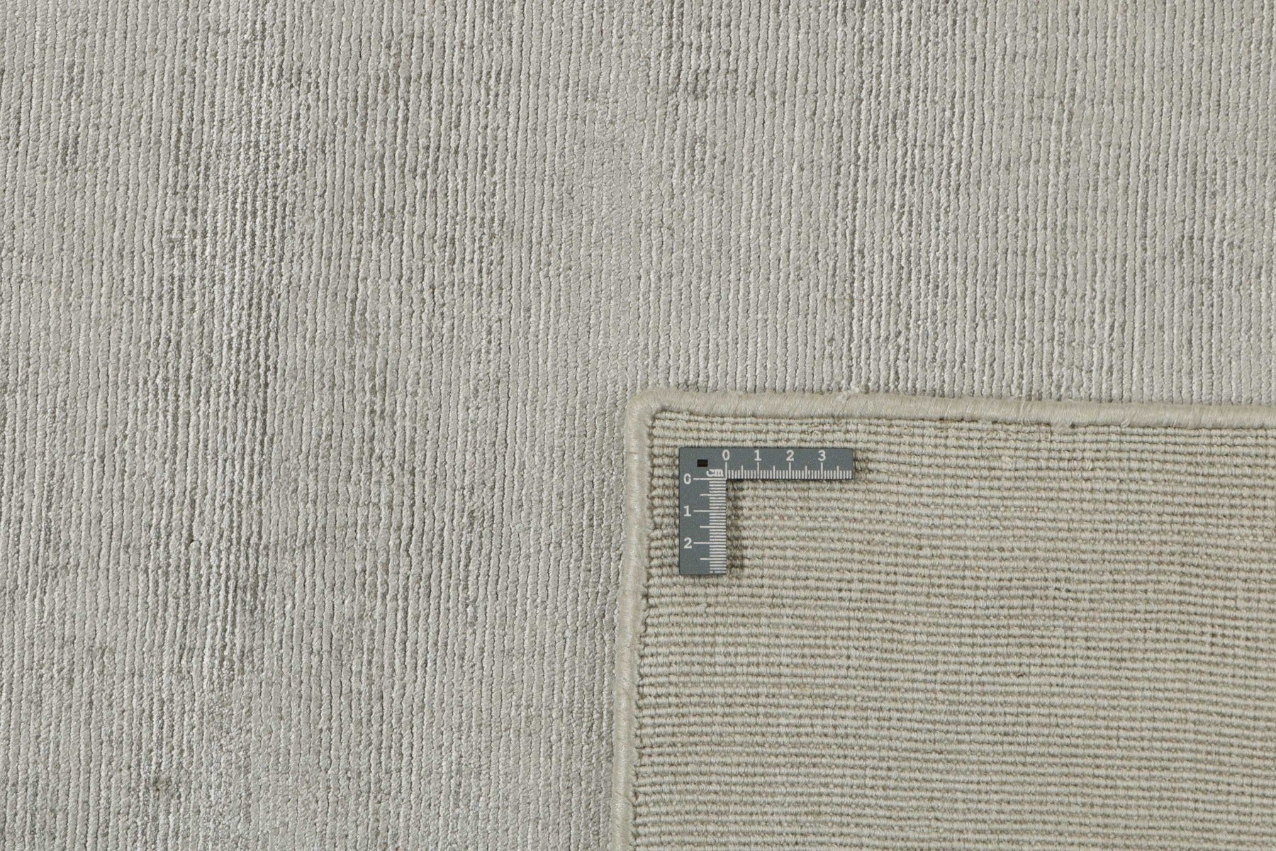 plain grey rug
