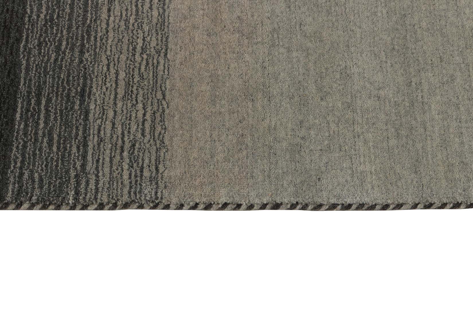 grey and cream ombre runner