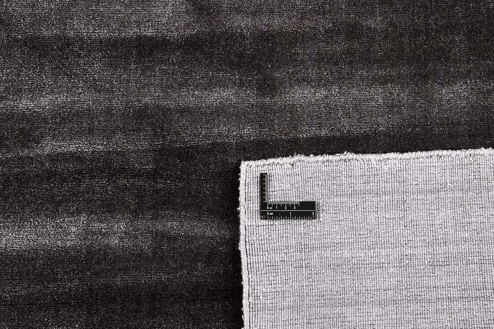 Illusion Charcoal
