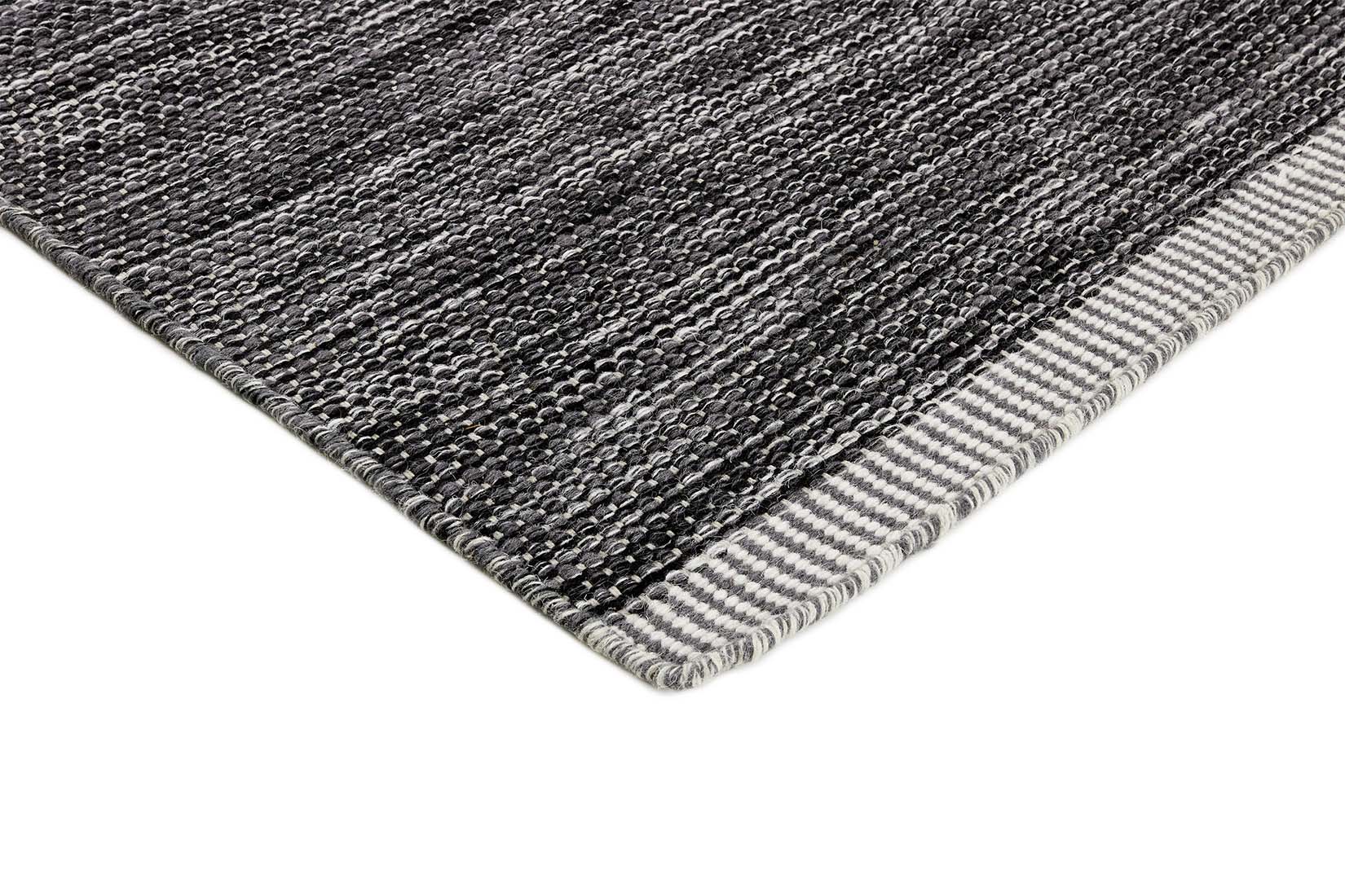 Atlas Charcoal Runner