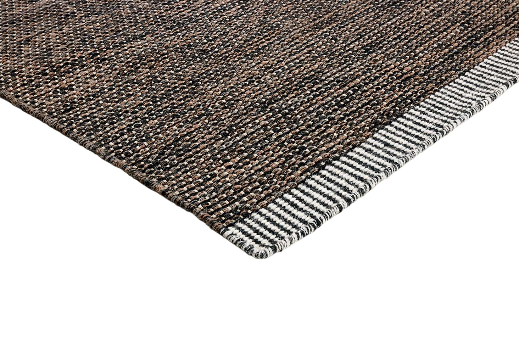 Atlas Brown Black Runner