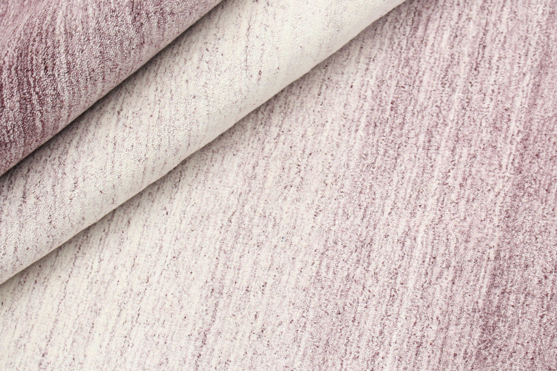 purple and pink ombre runner