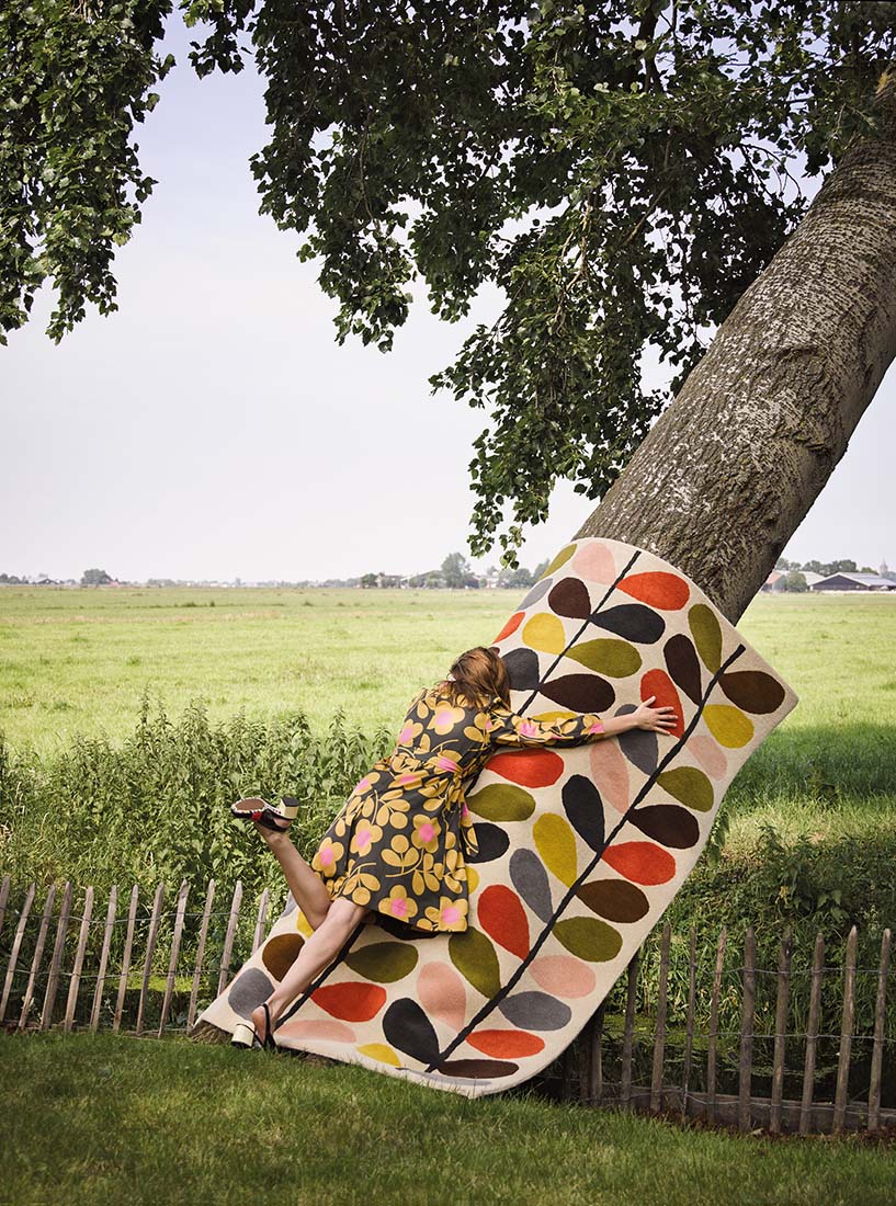 orla kiely passion flower pink rug